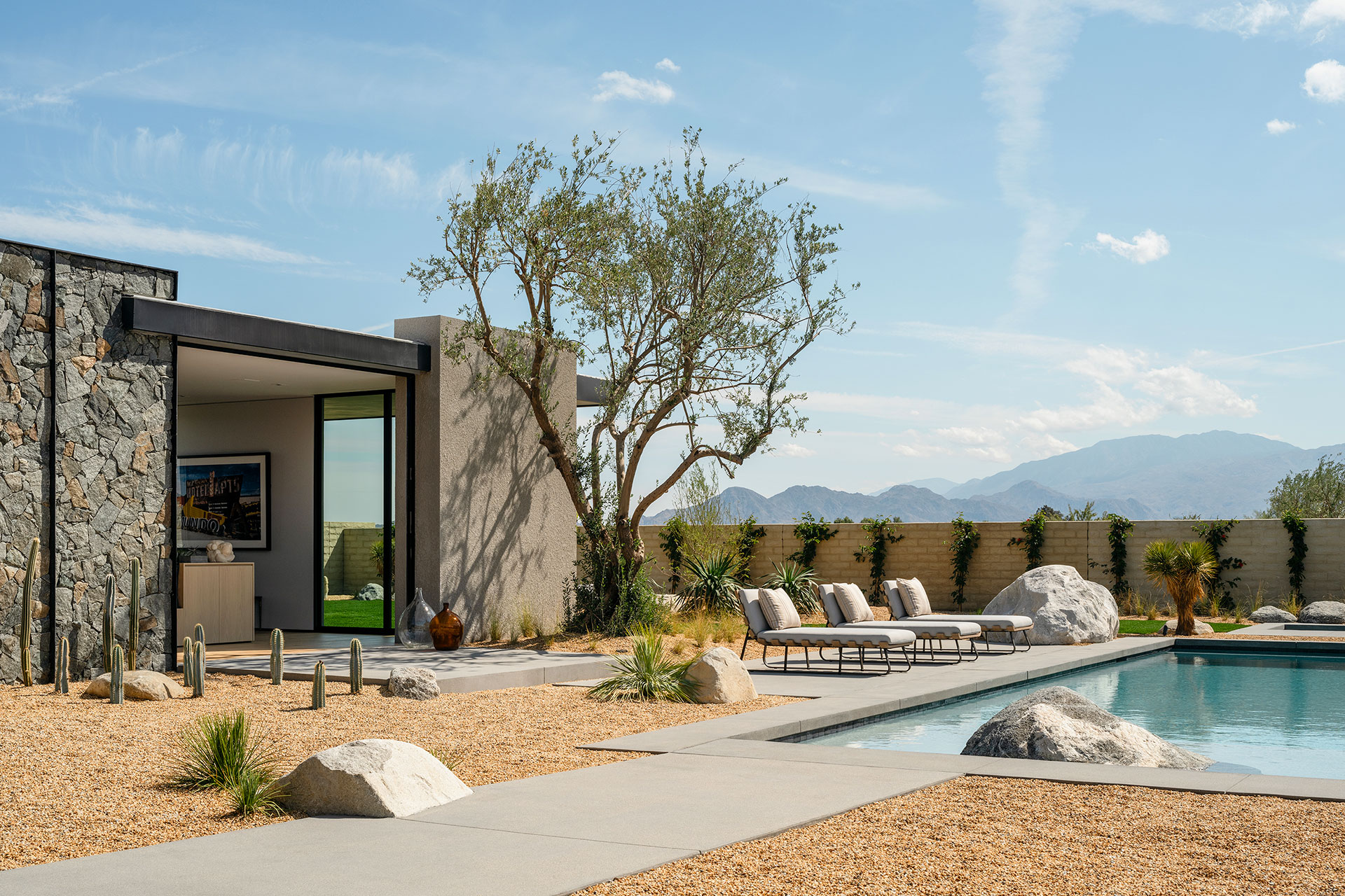 Echo Estate 4000' Architectural Masterpiece w/ 4 Luxury Suites | Photo 5