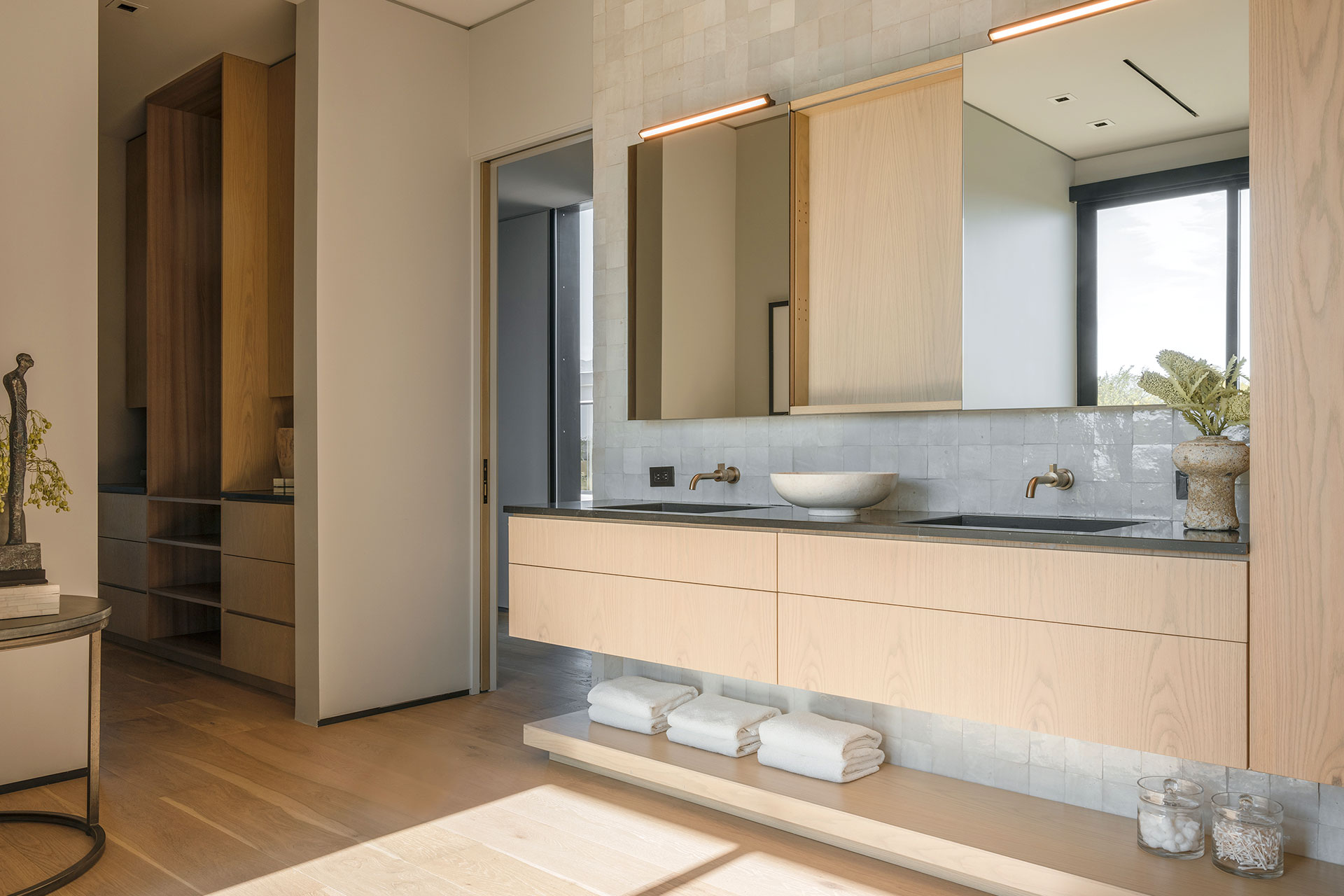 Echo Estate 4000' Architectural Masterpiece w/ 4 Luxury Suites | Photo 21