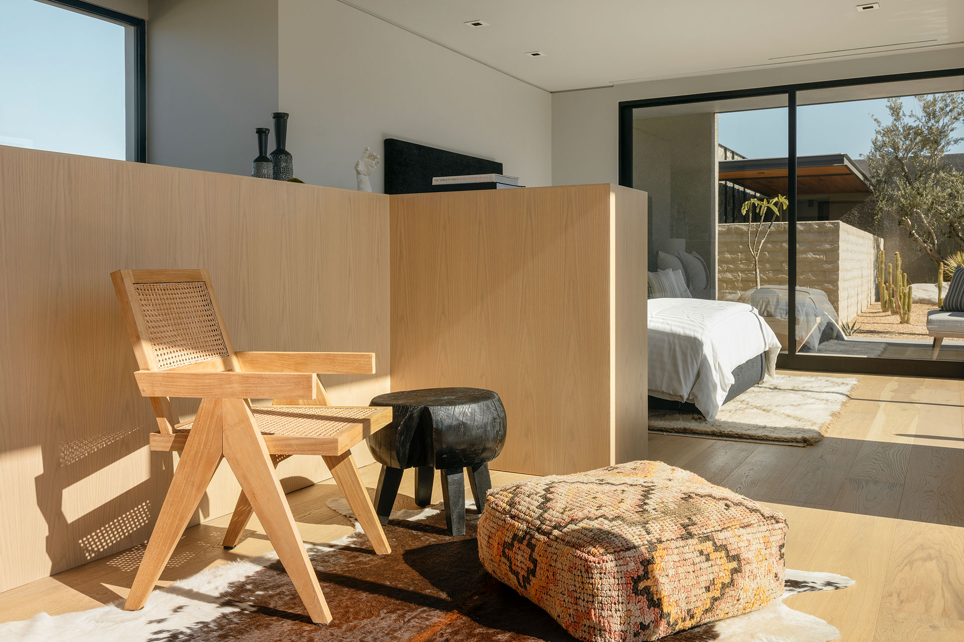 Echo Estate 4000' Architectural Masterpiece w/ 4 Luxury Suites | Photo 26