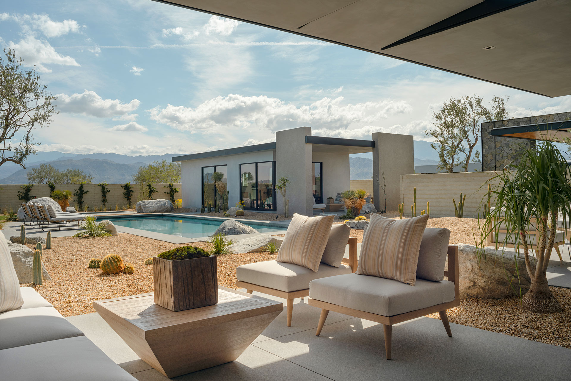 Echo Estate 4000' Architectural Masterpiece w/ 4 Luxury Suites | Photo 6