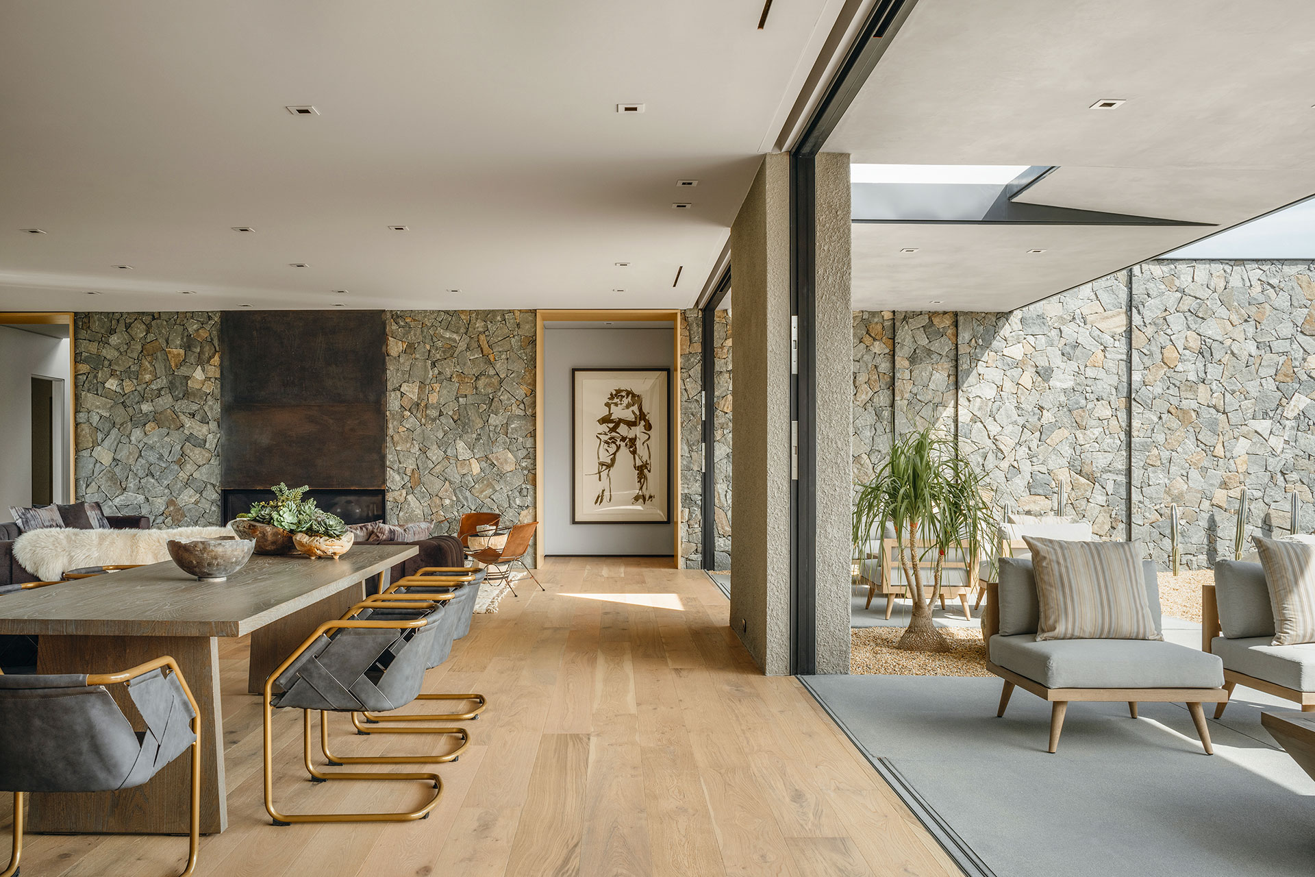 Echo Estate 4000' Architectural Masterpiece w/ 4 Luxury Suites | Photo 15