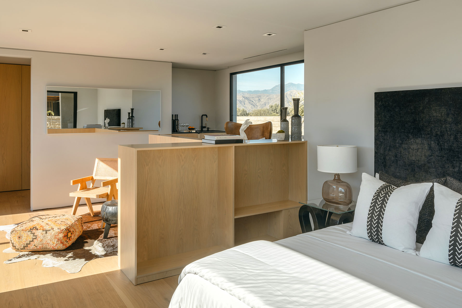 Echo Estate 4000' Architectural Masterpiece w/ 4 Luxury Suites | Photo 25