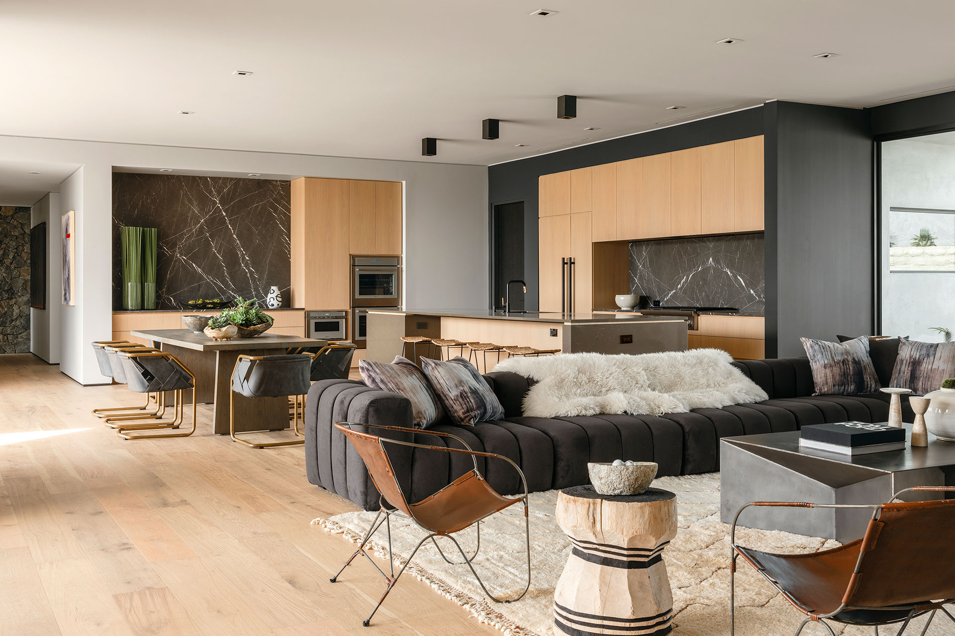 Echo Estate 4000' Architectural Masterpiece w/ 4 Luxury Suites | Photo 10