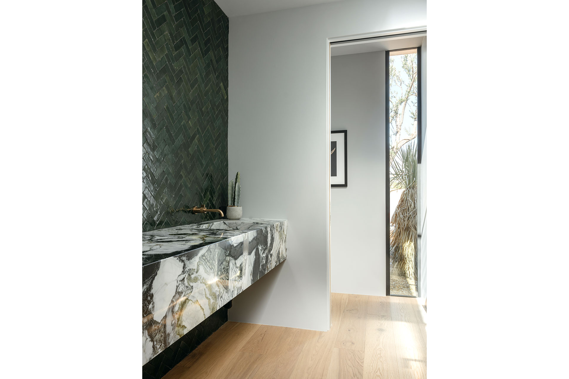 Echo Estate 4000' Architectural Masterpiece w/ 4 Luxury Suites | Photo 33