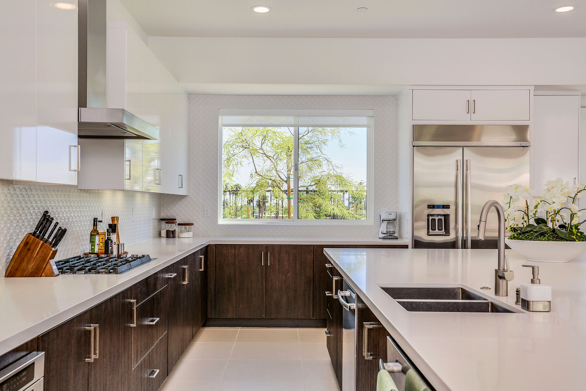 Blue Skye Modern 4 Suites, Mid Mod Inspired Pool Pad! | Photo 16