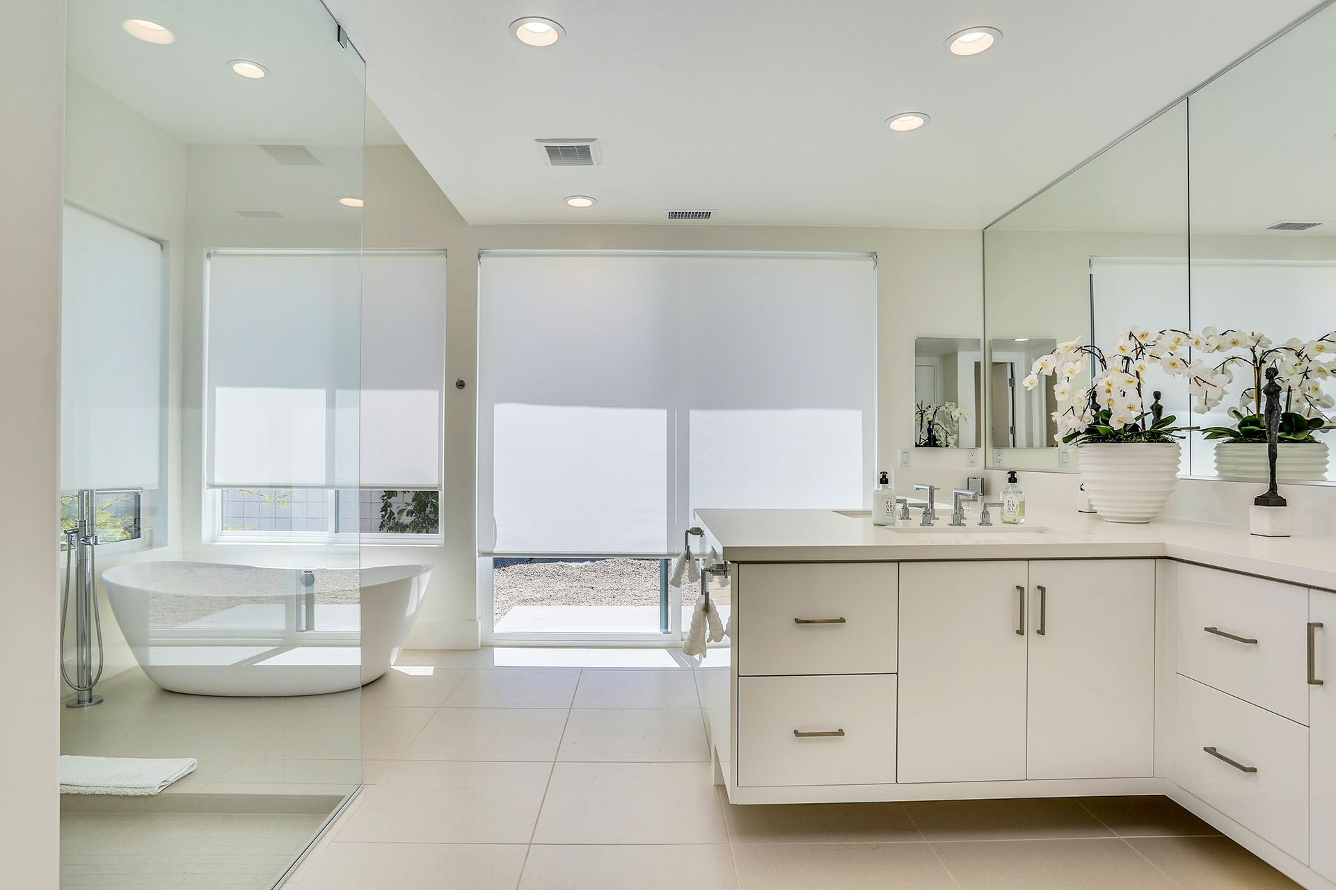 Blue Skye Modern 4 Suites, Mid Mod Inspired Pool Pad! | Photo 28