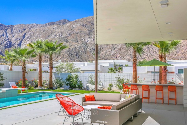 Blue Skye Modern 4 Suites, Mid Mod Inspired Pool Pad! 2