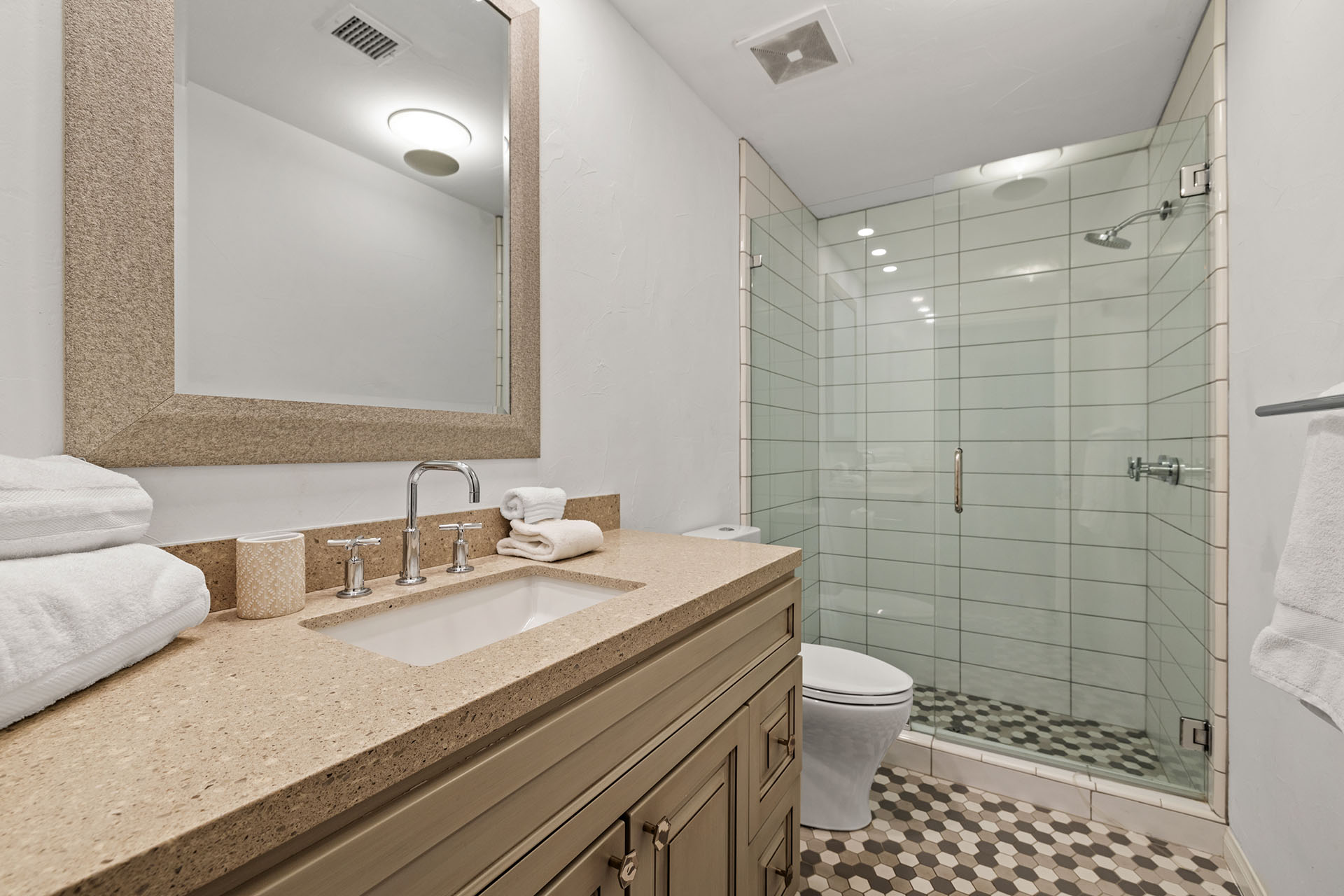 Ridgeview 6 BR, 3 Acres, Pool, Spa, Firepits | Photo 43