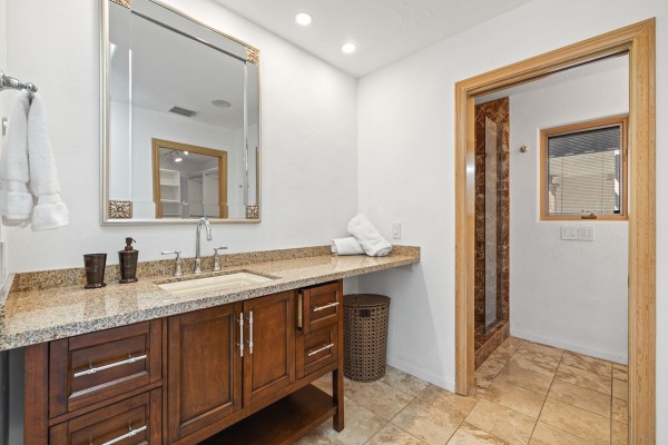 Ridgeview 6 BR, 3 Acres, Pool, Spa, Firepits 5