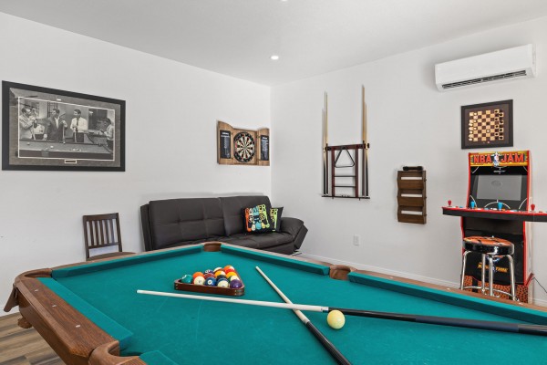 Ridgeview 6 BR, 3 Acres, Pool, Spa, Firepits 2