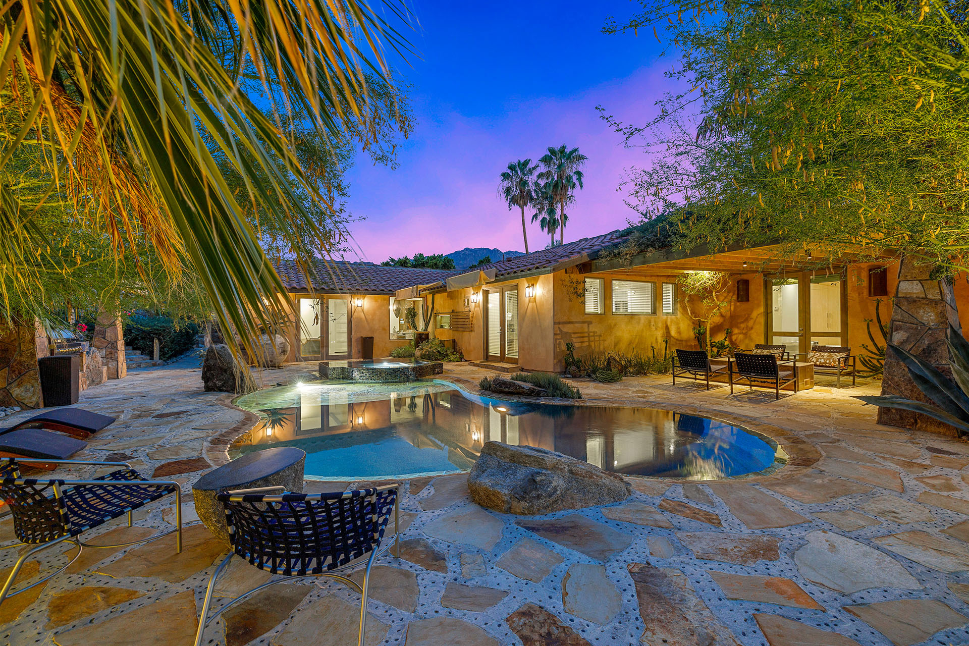 Calistoga Retreat 6 BR oasis in the hills of Palm Desert