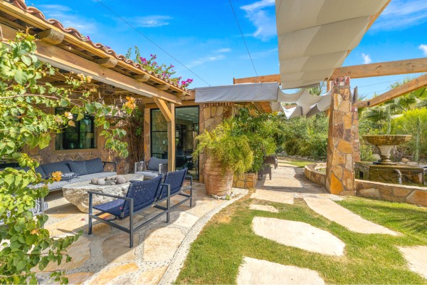 Calistoga Retreat 6 BR oasis in the hills of Palm Desert 5