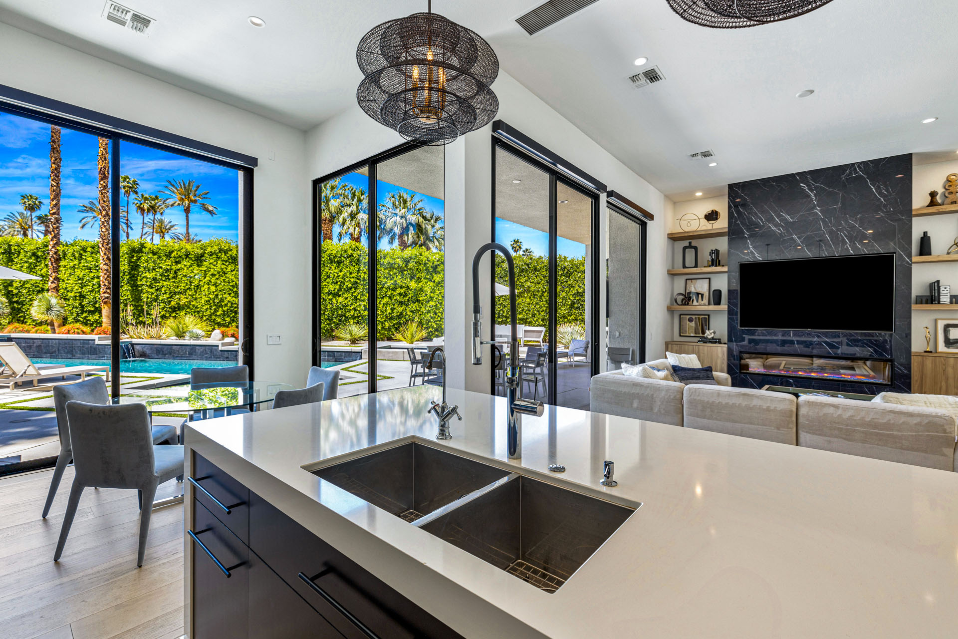 Silver Sun Stunning 4 Bedroom Estate on 1/3 Acre | Photo 31