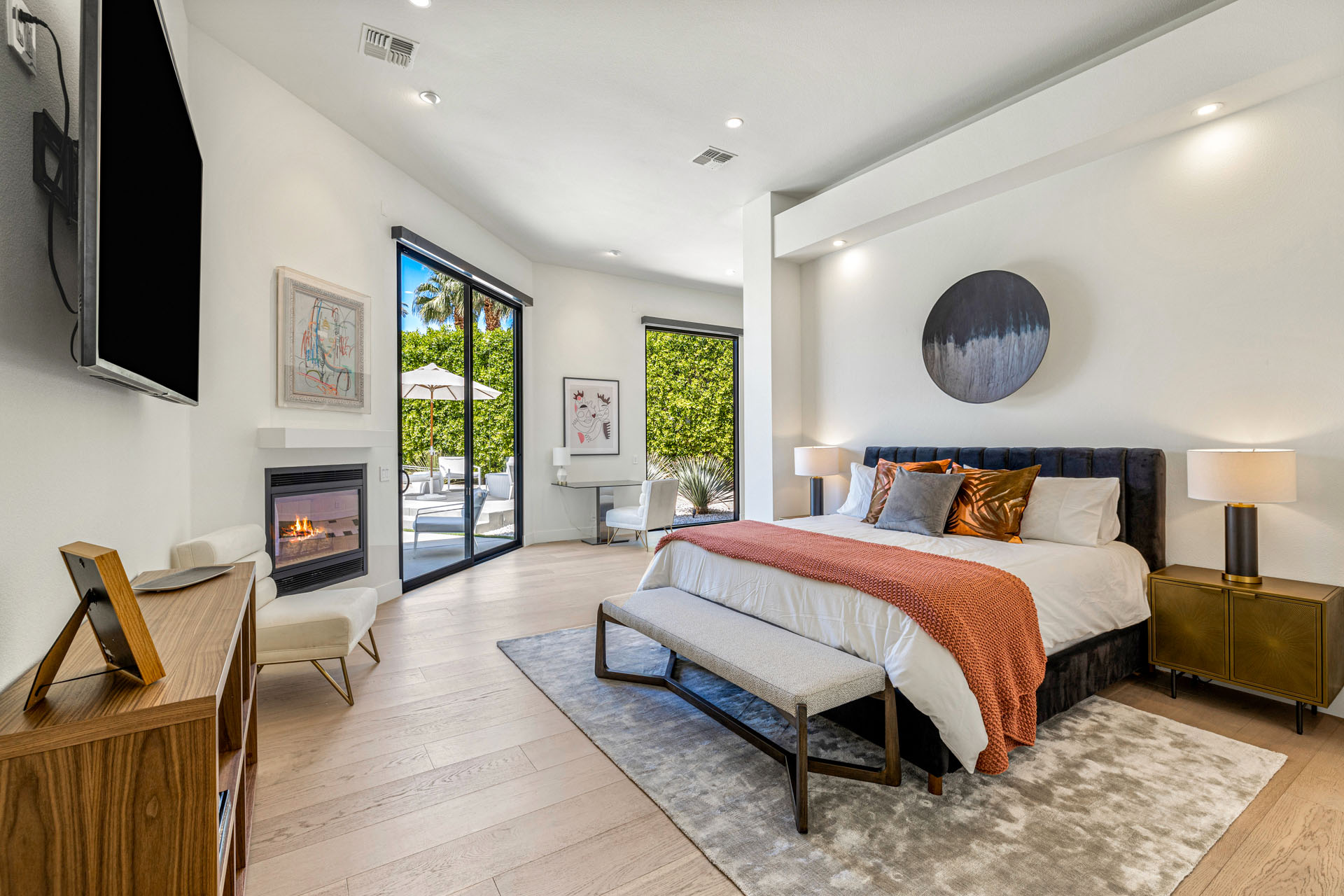 Silver Sun Stunning 4 Bedroom Estate on 1/3 Acre | Photo 35