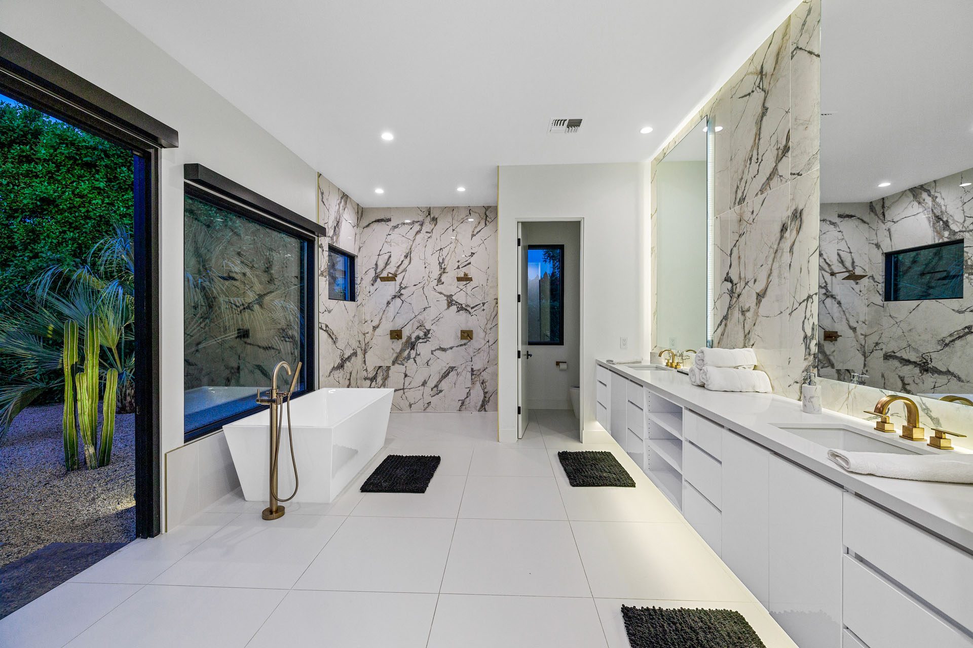 Silver Sun Stunning 4 Bedroom Estate on 1/3 Acre | Photo 43