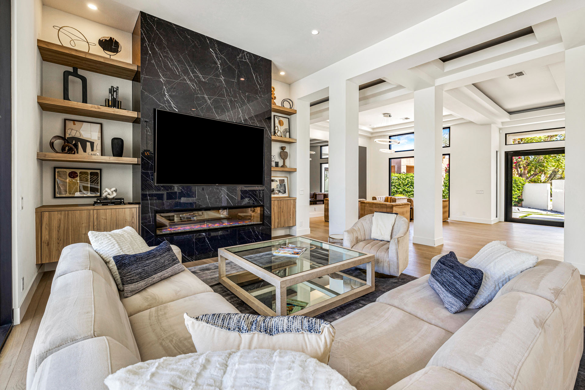 Silver Sun Stunning 4 Bedroom Estate on 1/3 Acre | Photo 15