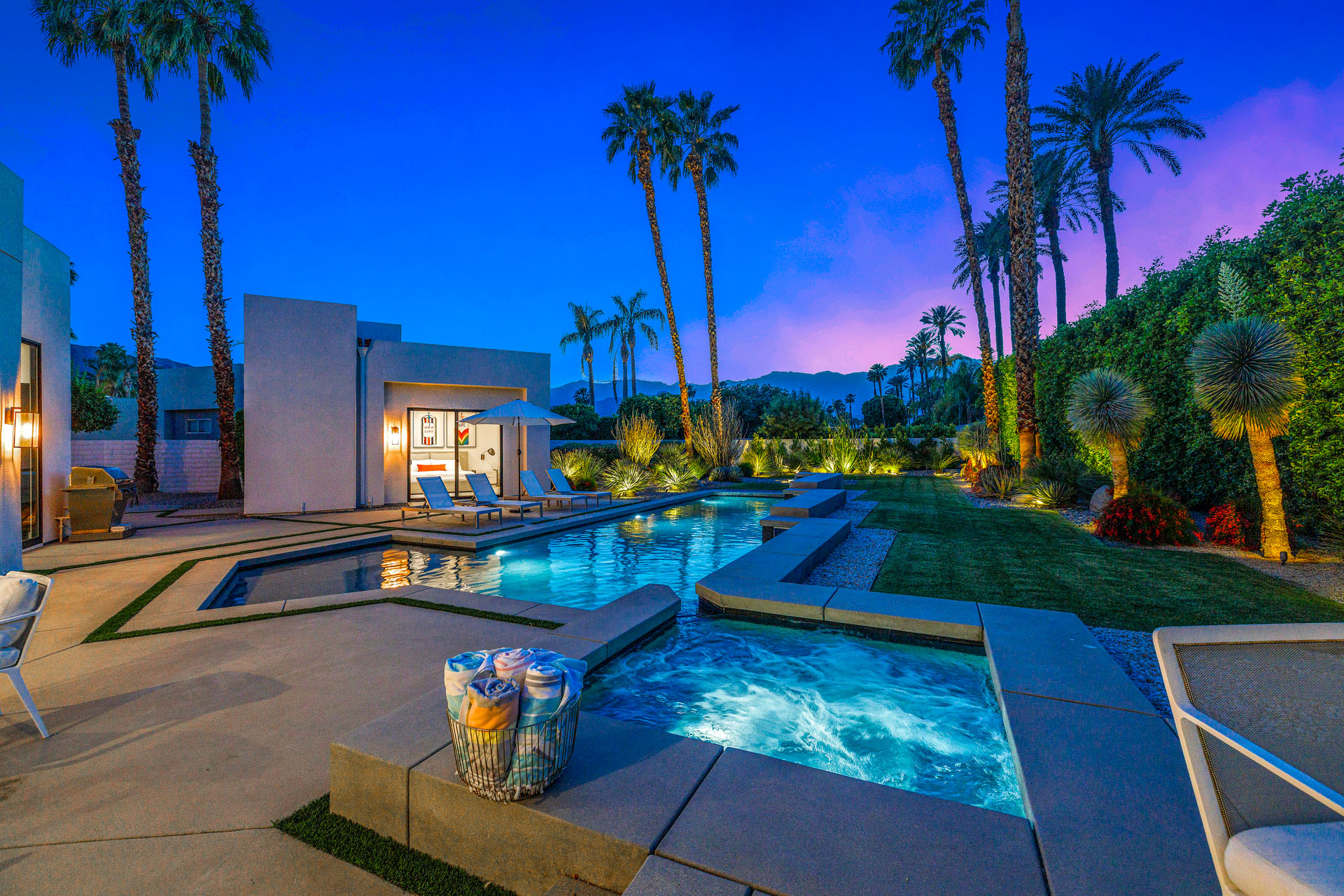 Silver Sun Stunning 4 Bedroom Estate on 1/3 Acre | Photo 10