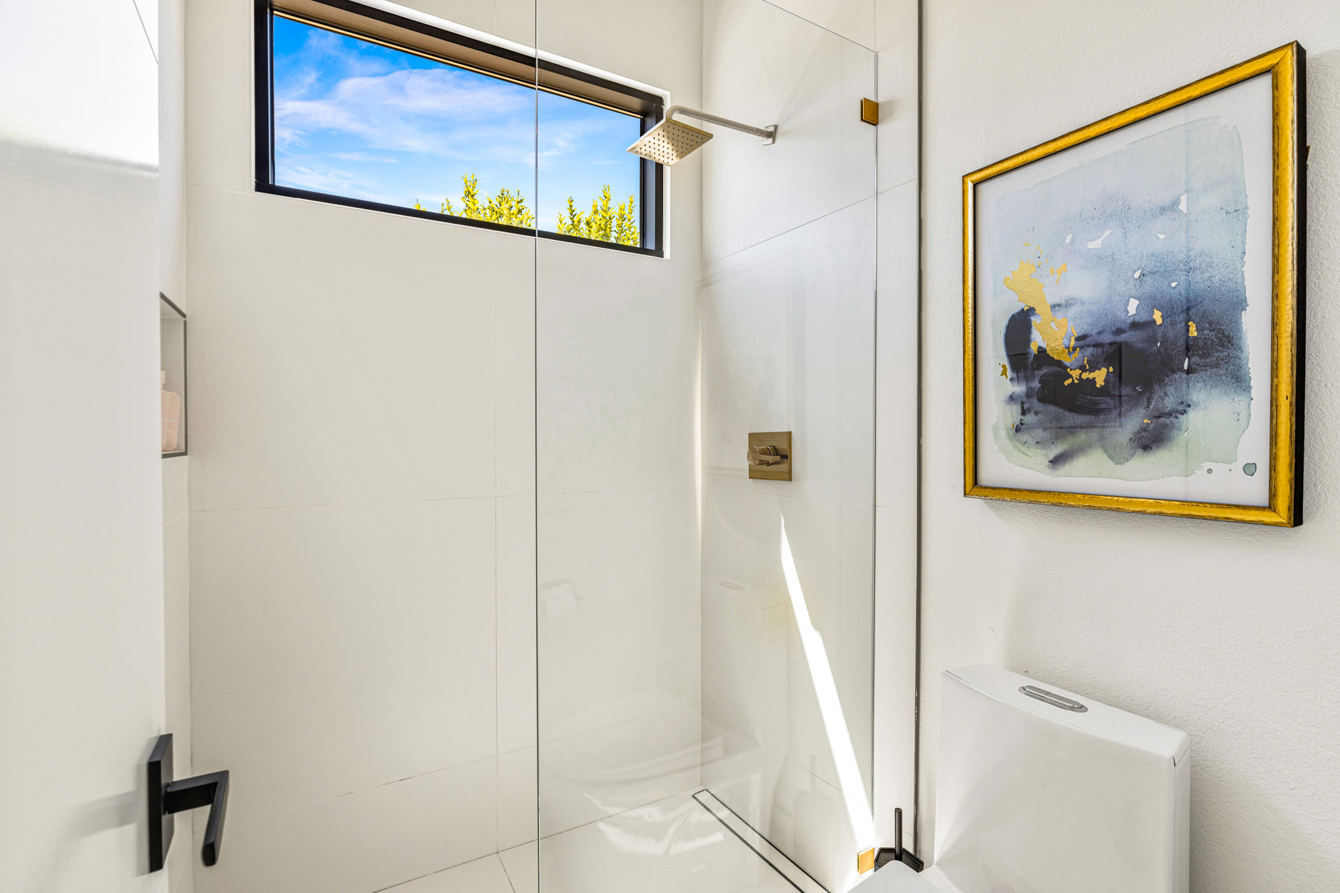 Silver Sun Stunning 4 Bedroom Estate on 1/3 Acre | Photo 54