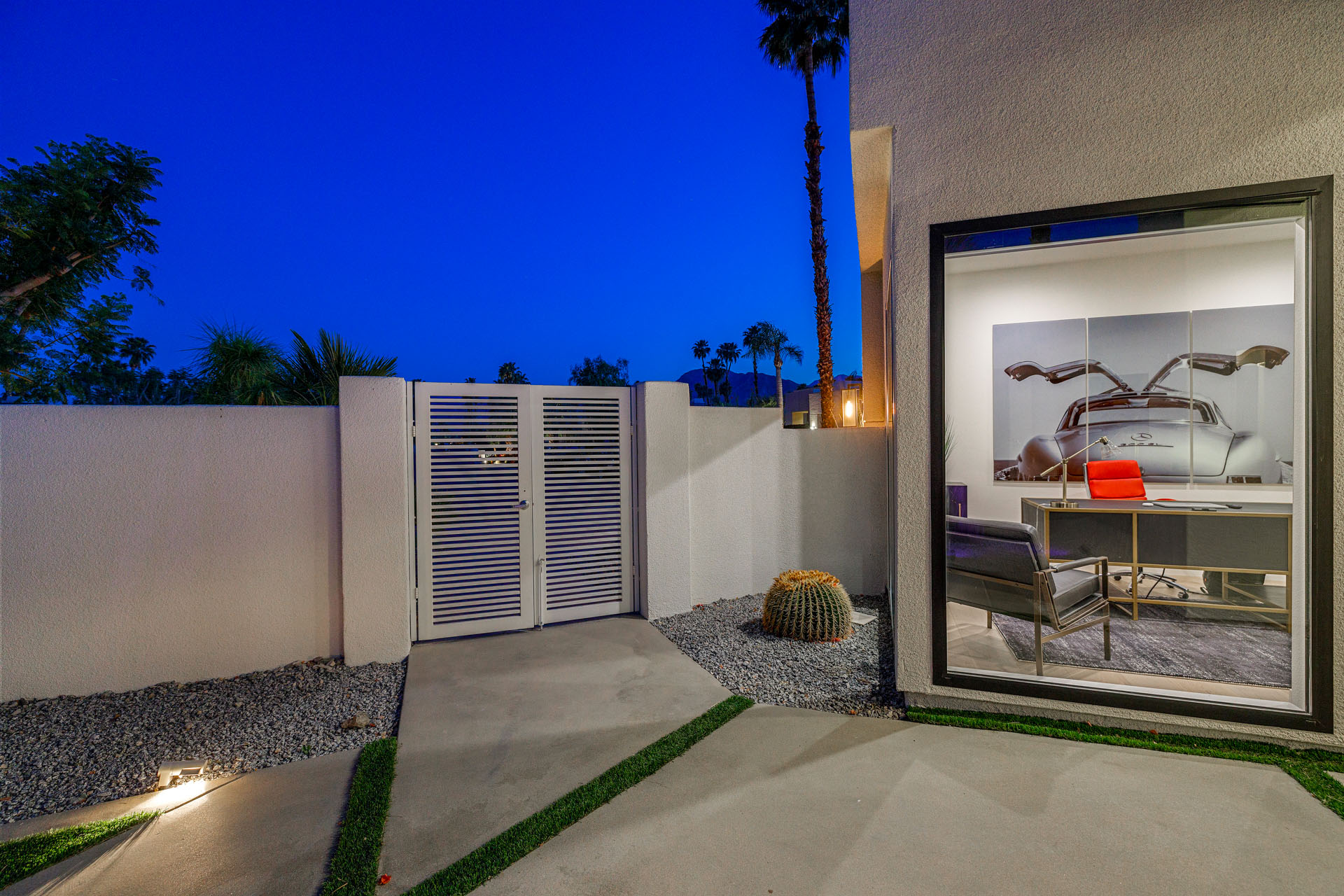 Silver Sun Stunning 4 Bedroom Estate on 1/3 Acre | Photo 33