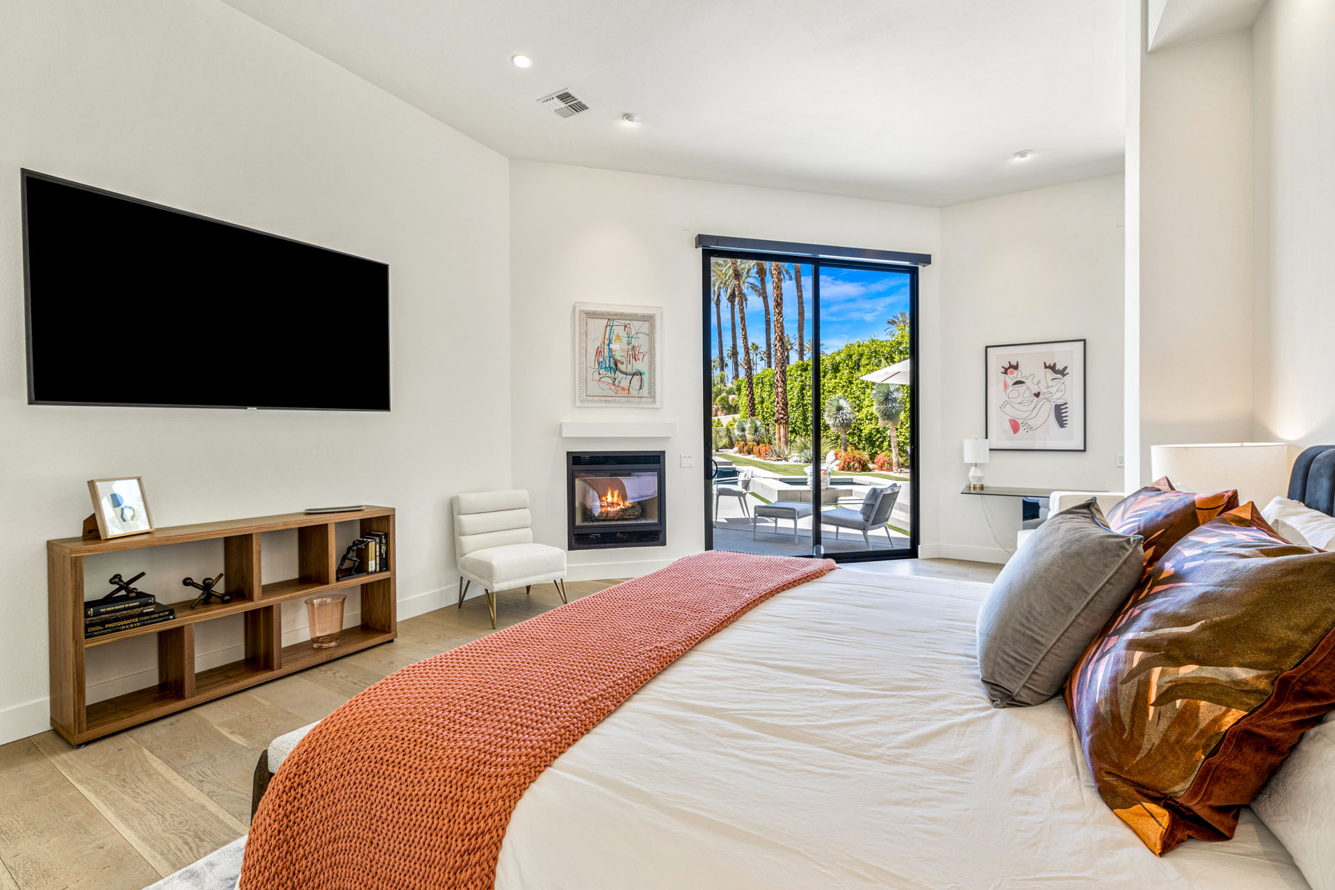 Silver Sun Stunning 4 Bedroom Estate on 1/3 Acre | Photo 36