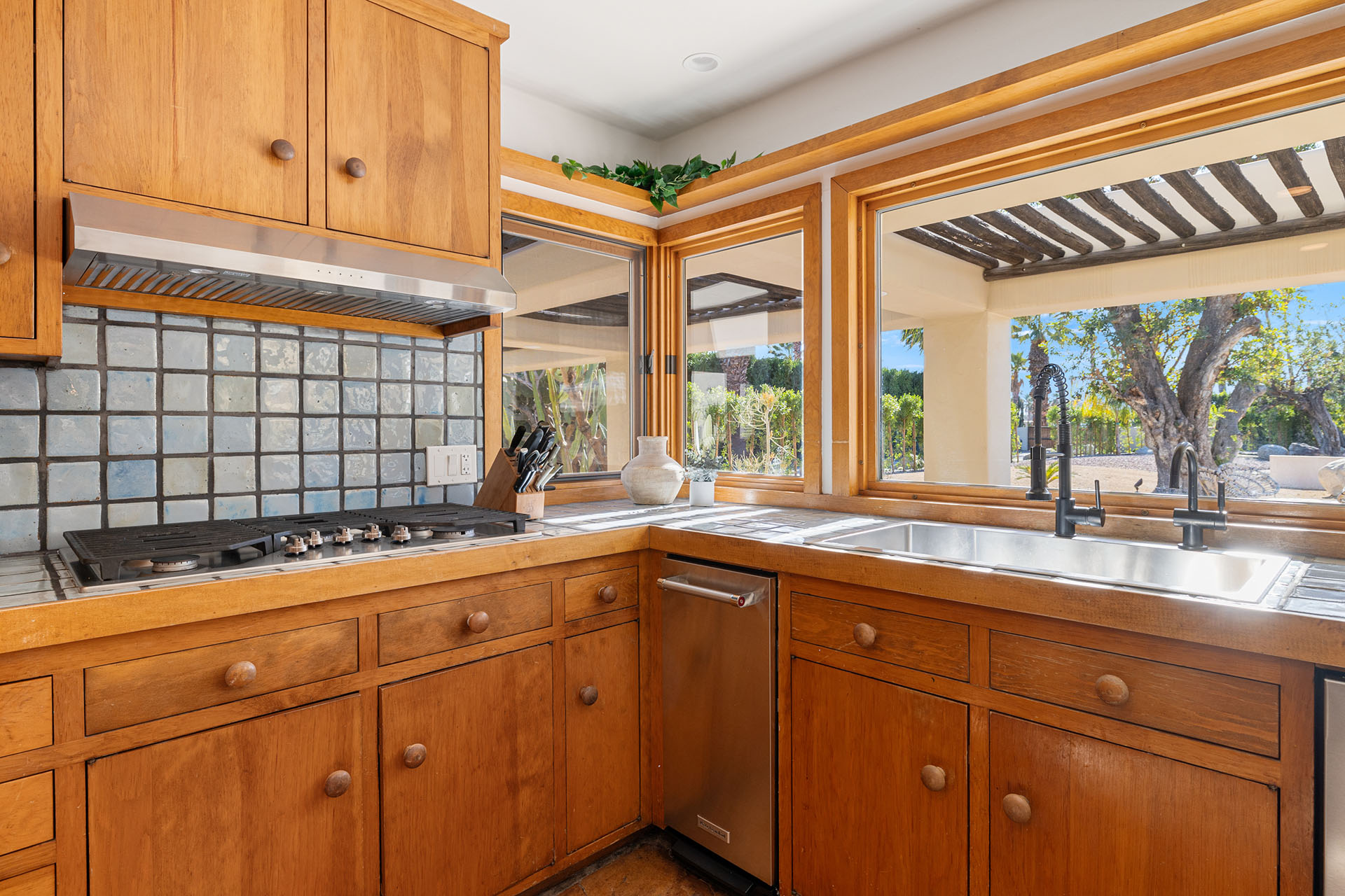 Rancho Colibri 2.5 acres, tennis court, lap pool | Photo 33