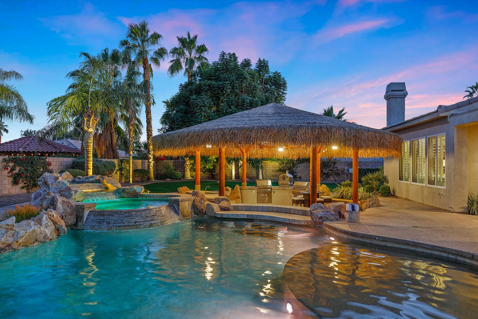 Endless Summer Swim up bar, waterslide & more! | Photo 3