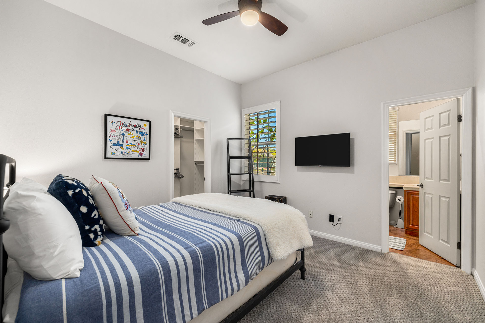 Endless Summer Swim up bar, waterslide & more! | Photo 29