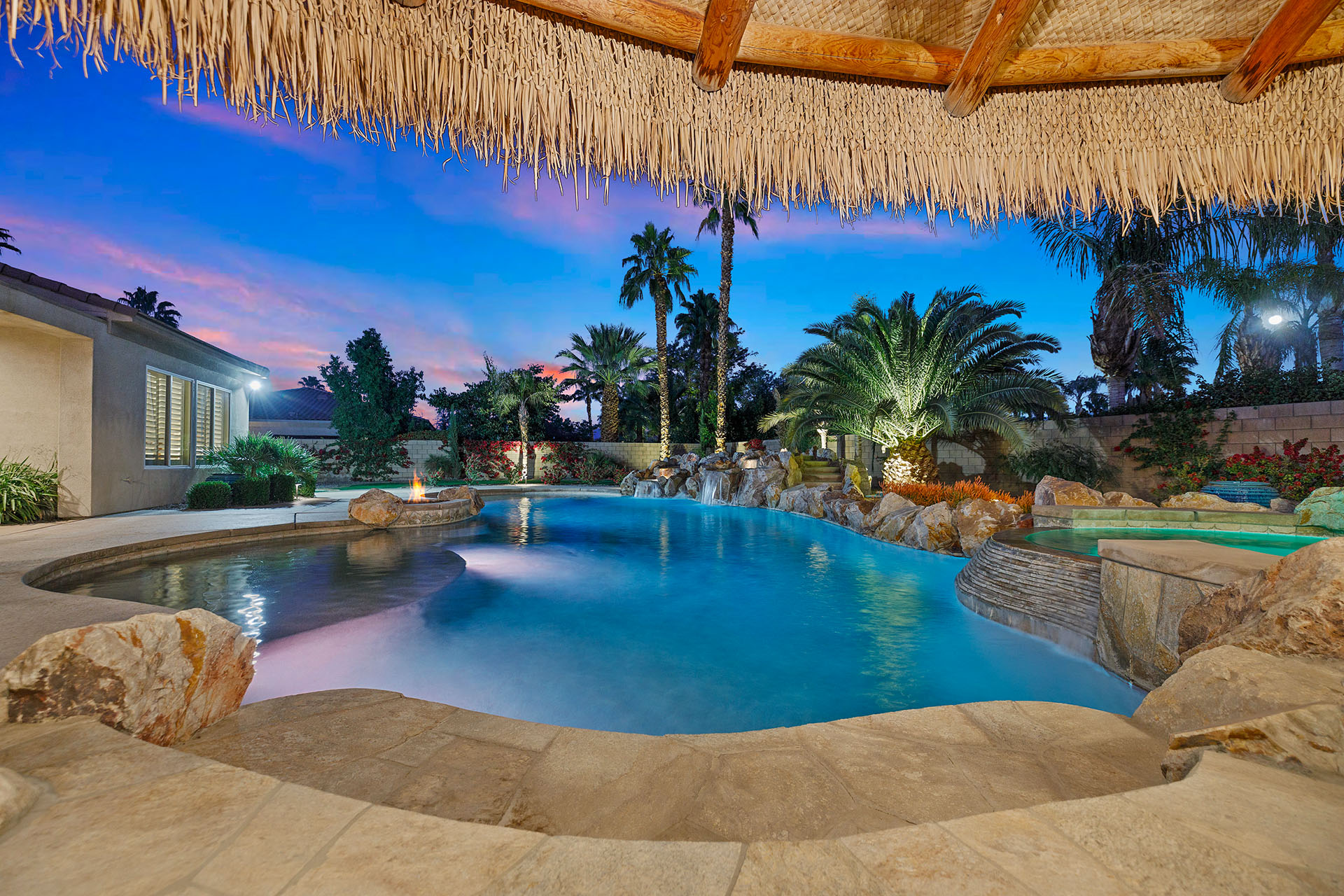 Endless Summer Swim up bar, waterslide & more! | Photo 45