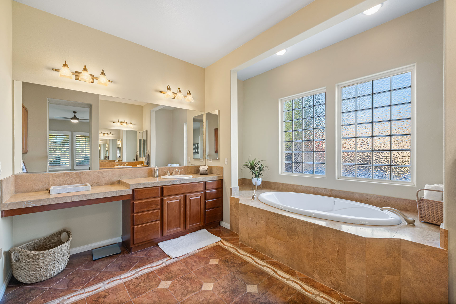 Endless Summer Swim up bar, waterslide & more! | Photo 28