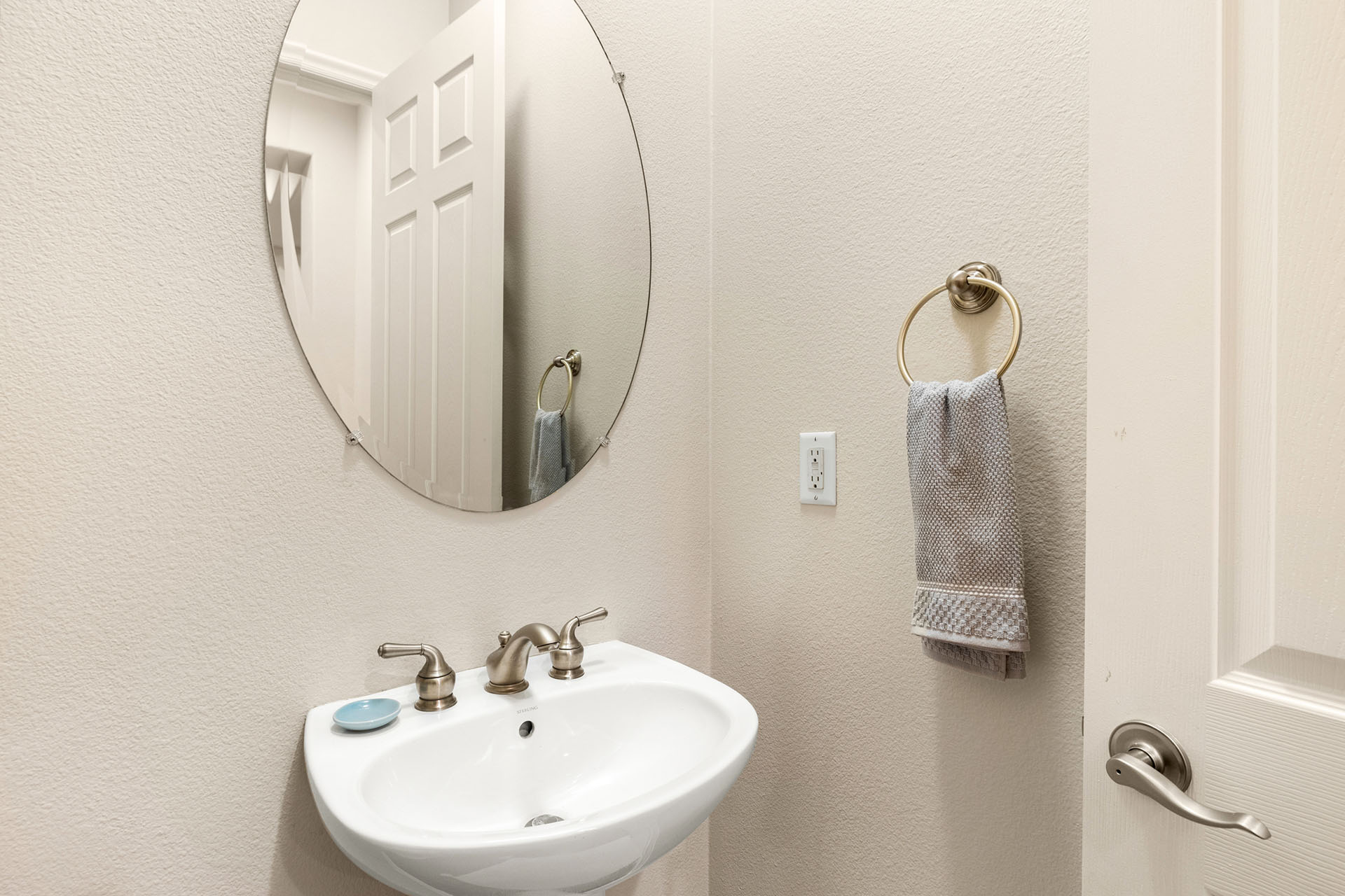 Endless Summer Swim up bar, waterslide & more! | Photo 34