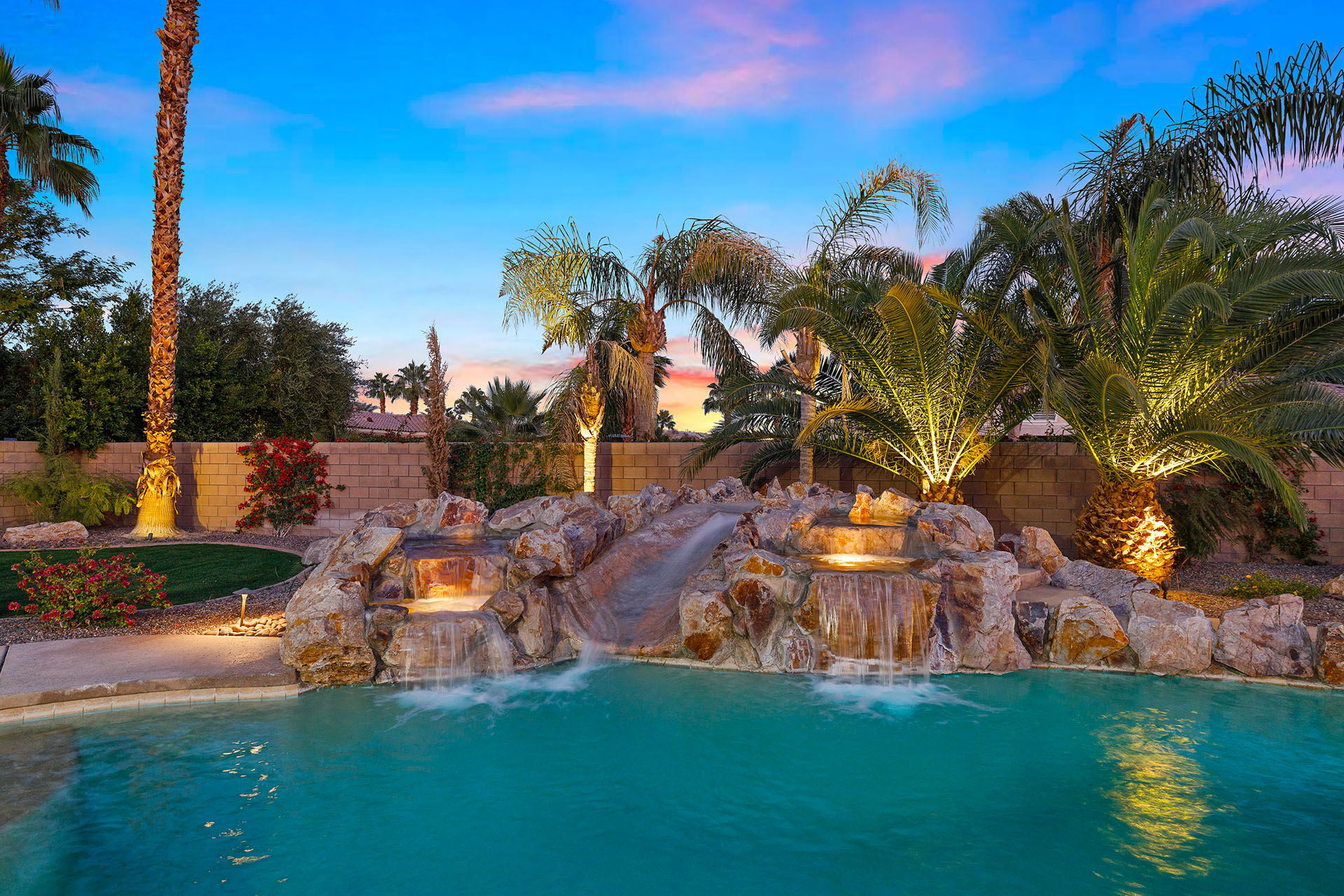 Endless Summer Swim up bar, waterslide & more! | Photo 10