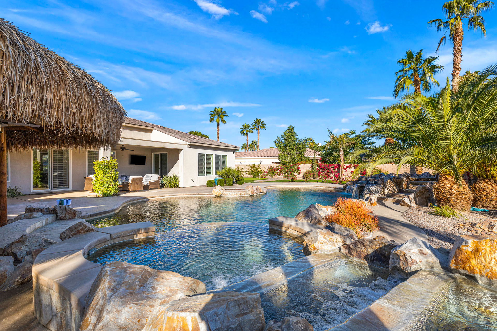 Endless Summer Swim up bar, waterslide & more! | Photo 40