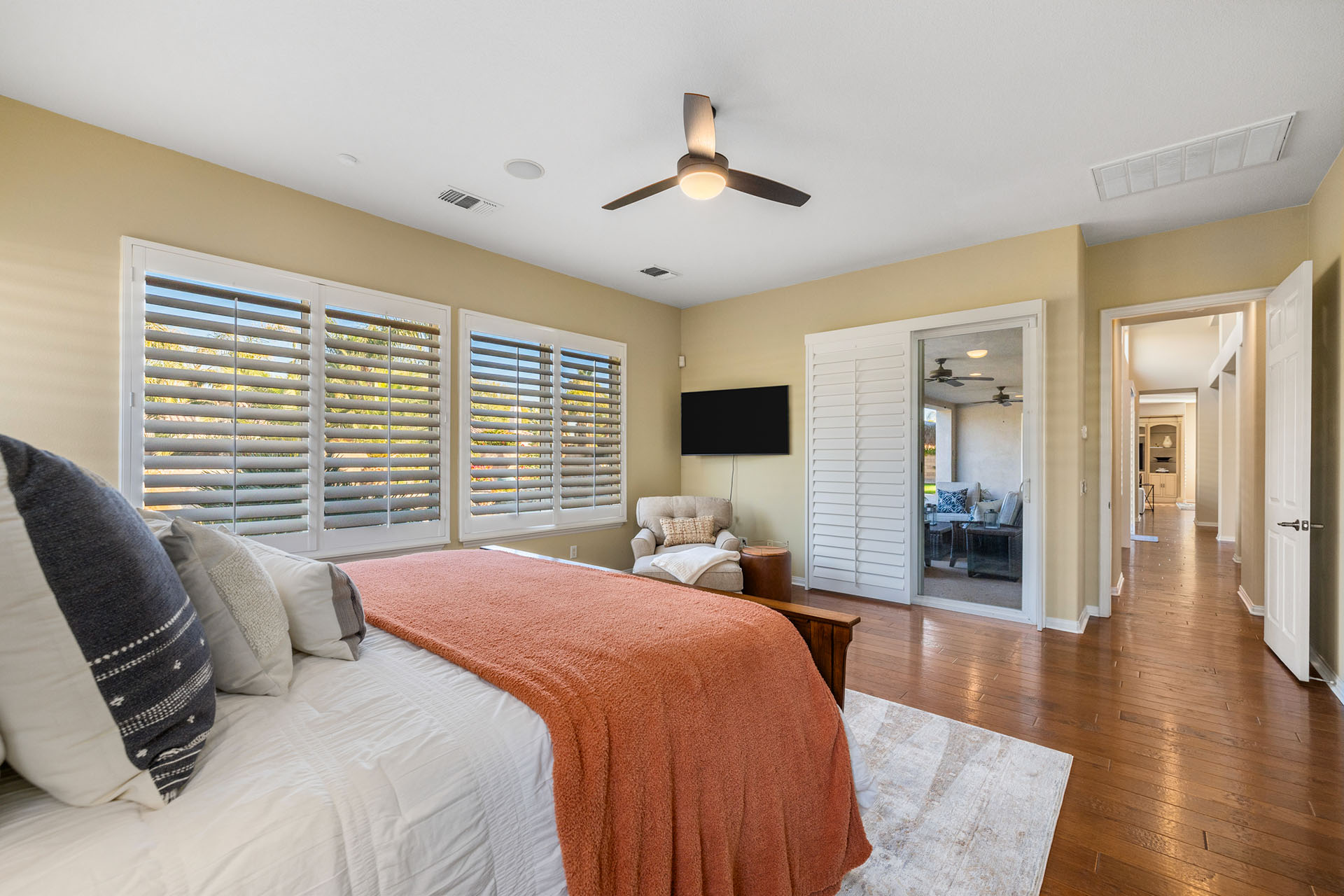 Endless Summer Swim up bar, waterslide & more! | Photo 26