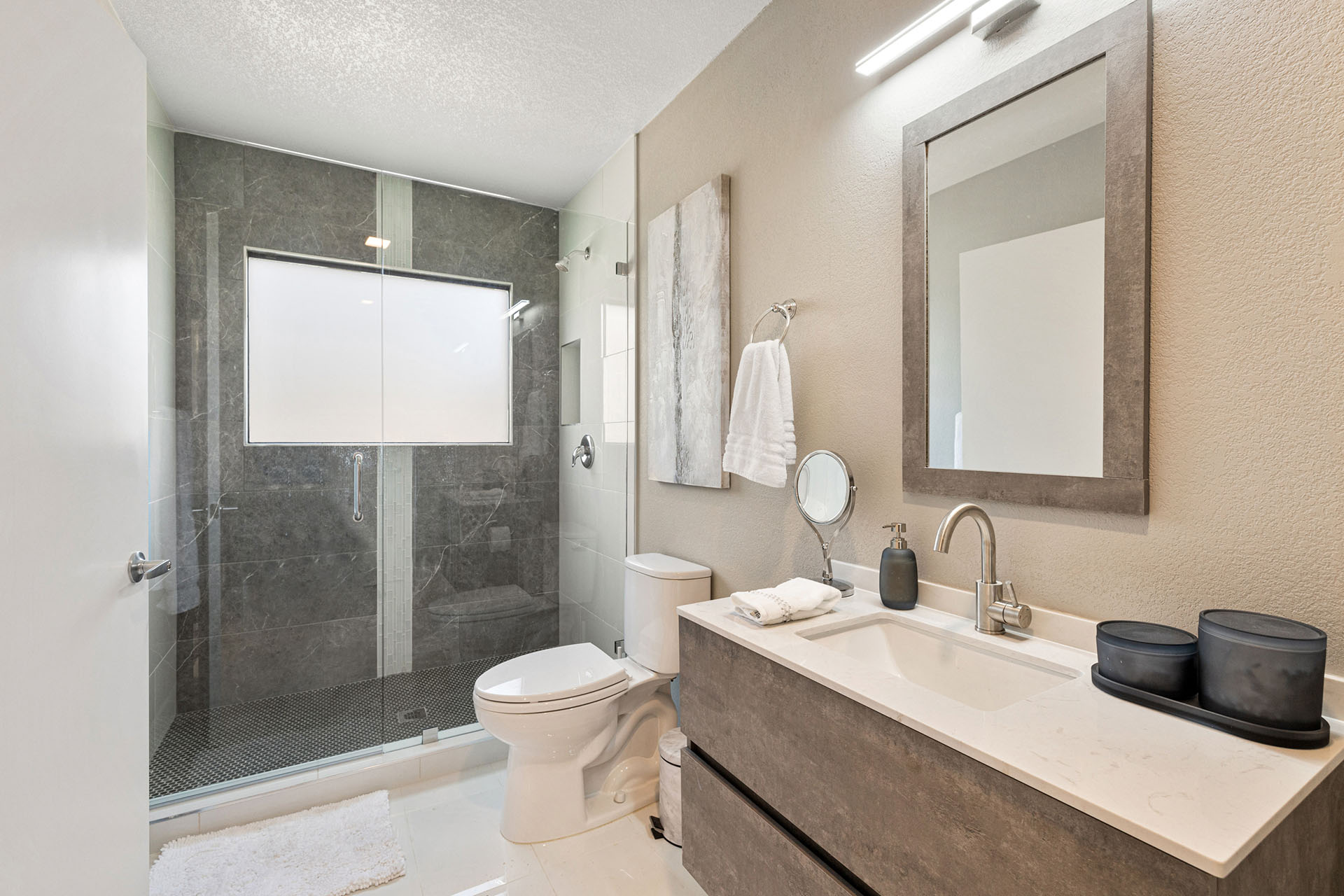 El Paseo Tennis Retreat 6 BR w/ Private Court | Photo 34