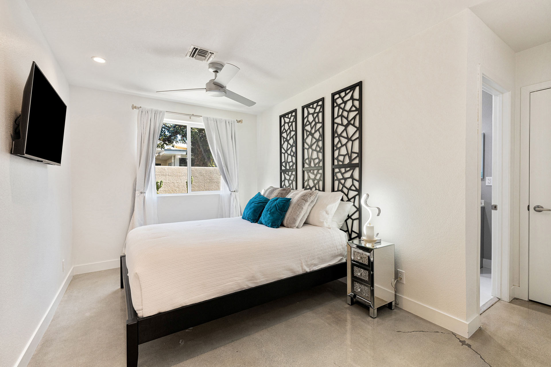 El Paseo Tennis Retreat 6 BR w/ Private Court | Photo 36