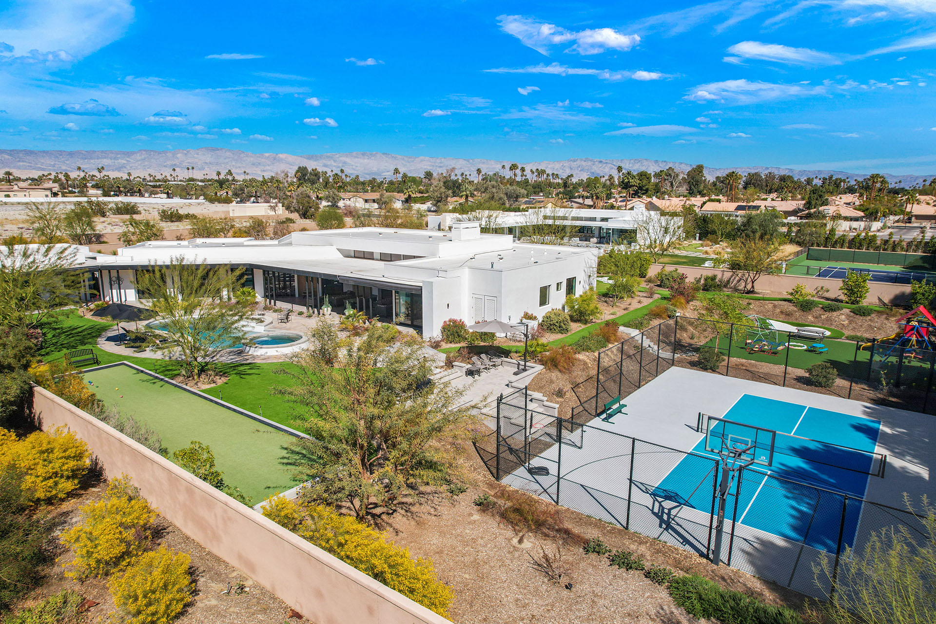 Sierra Vista 7 BR Estate w/ Pickleball! | Photo 6