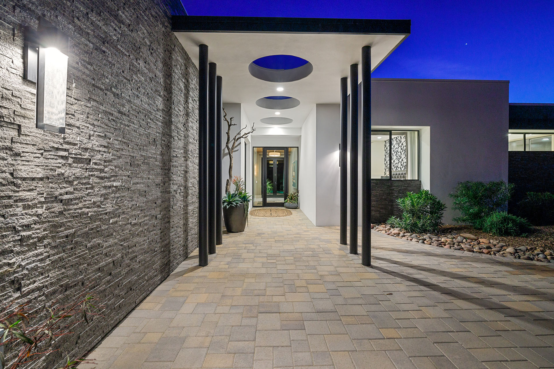 Sierra Vista 7 BR Estate w/ Pickleball! | Photo 14