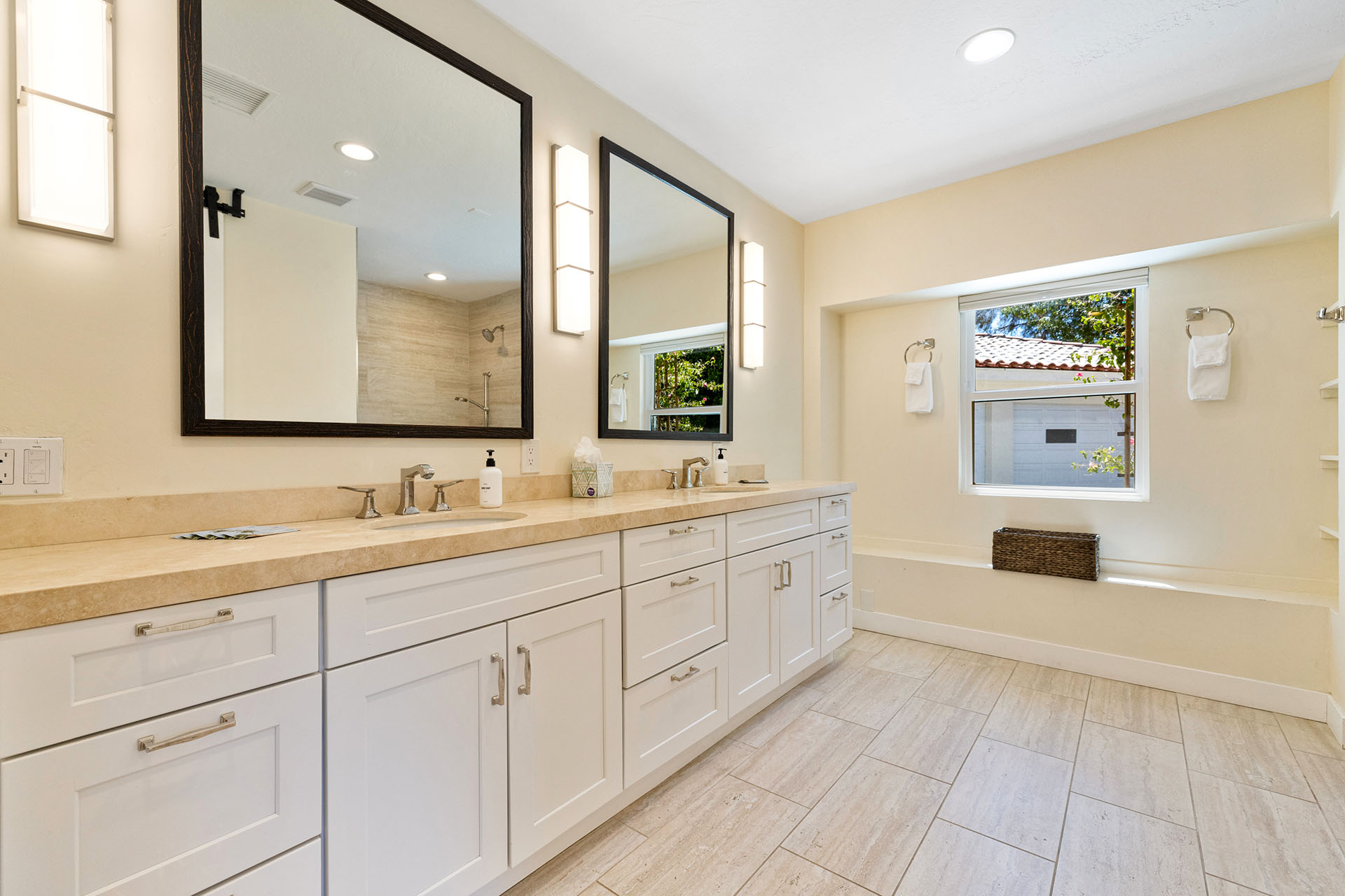 Hacienda Rosa A 1.4 Acre 8 Bedroom Estate | Photo 57