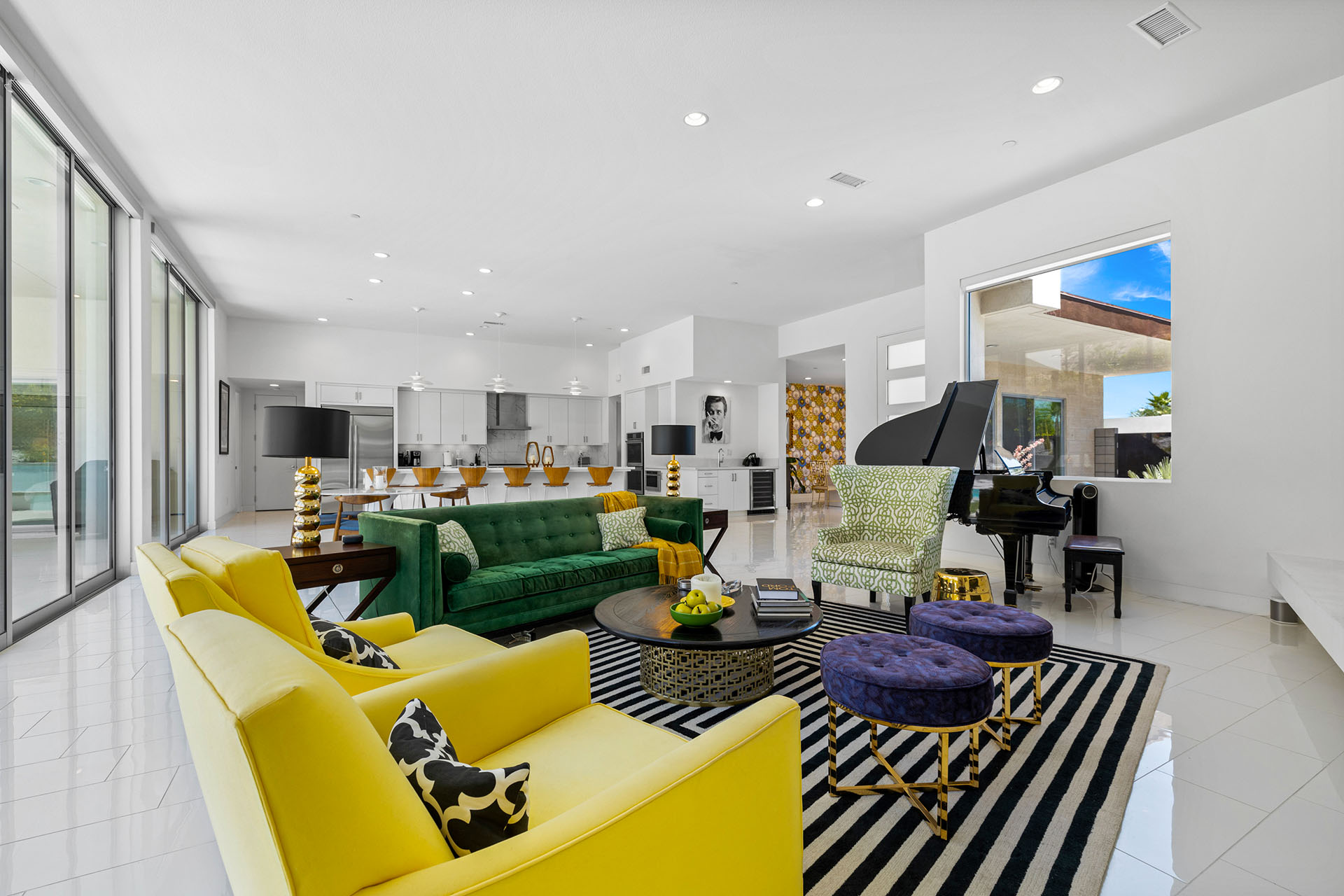 Cosmopolitan Glam getaway, walk to Palm Canyon! | Photo 18