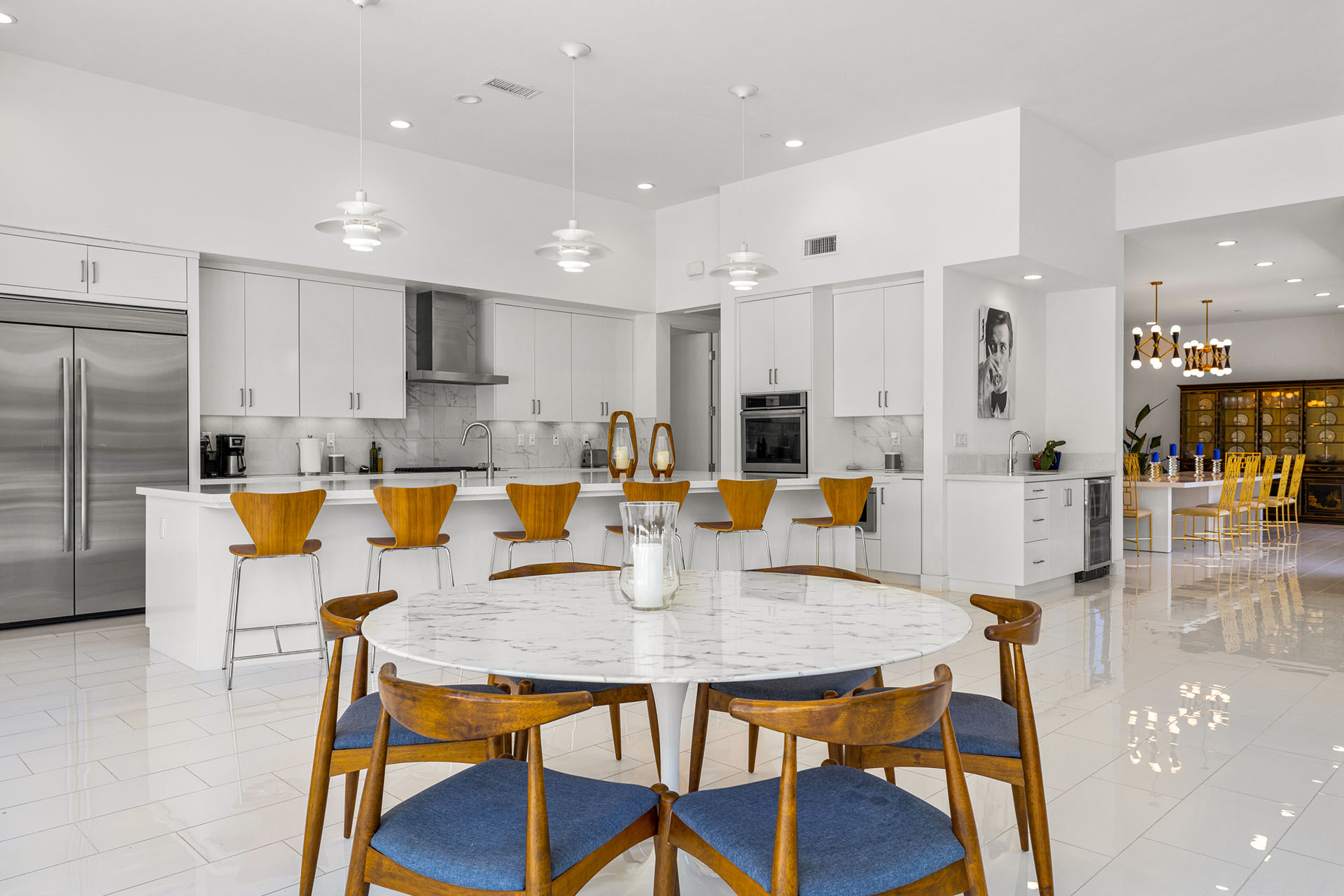 Cosmopolitan Glam getaway, walk to Palm Canyon! | Photo 26