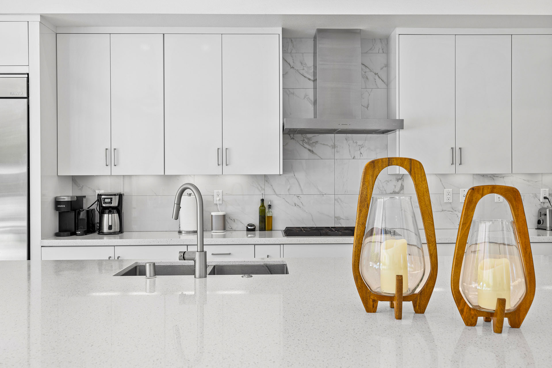 Cosmopolitan Glam getaway, walk to Palm Canyon! | Photo 24