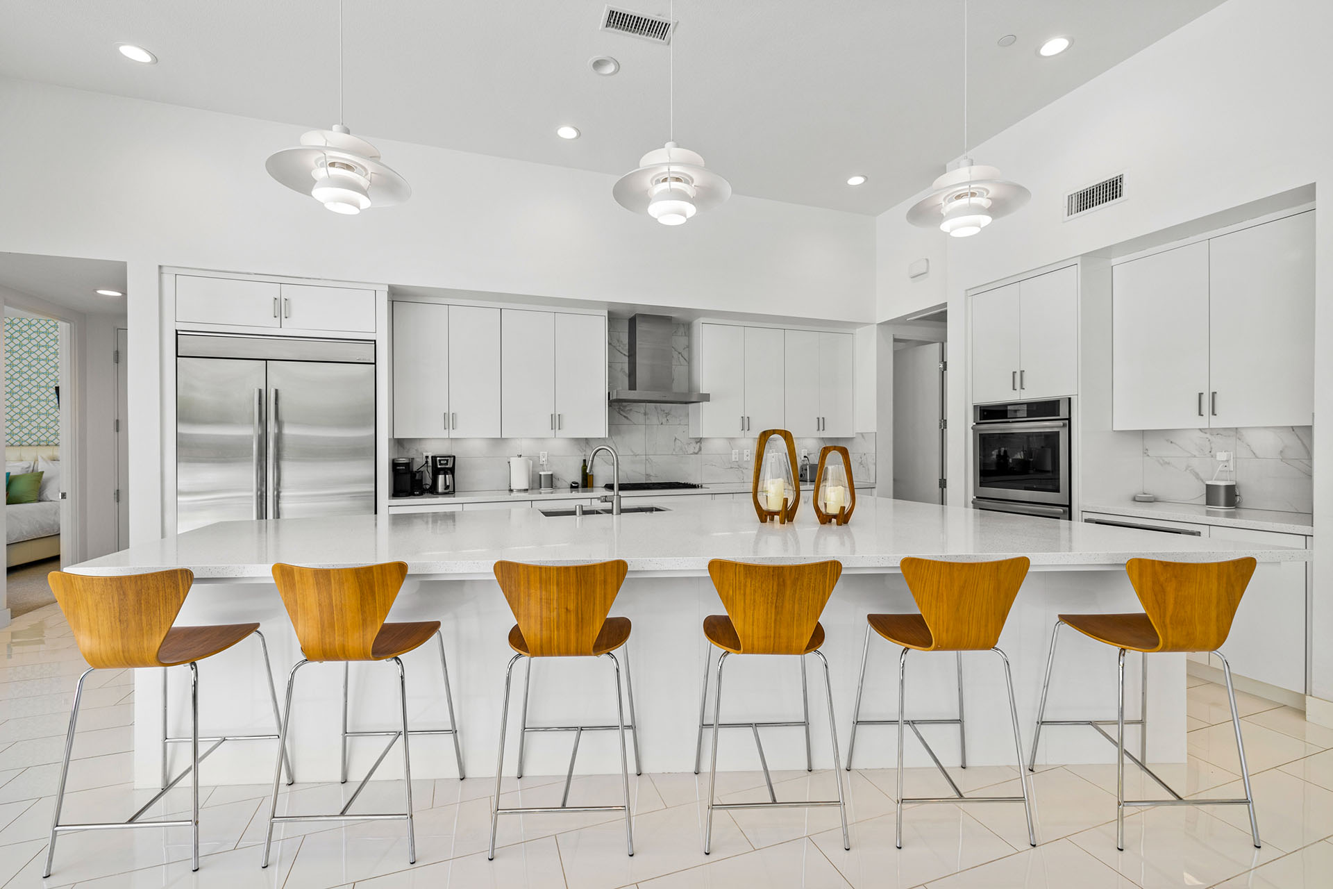 Cosmopolitan Glam getaway, walk to Palm Canyon! | Photo 21