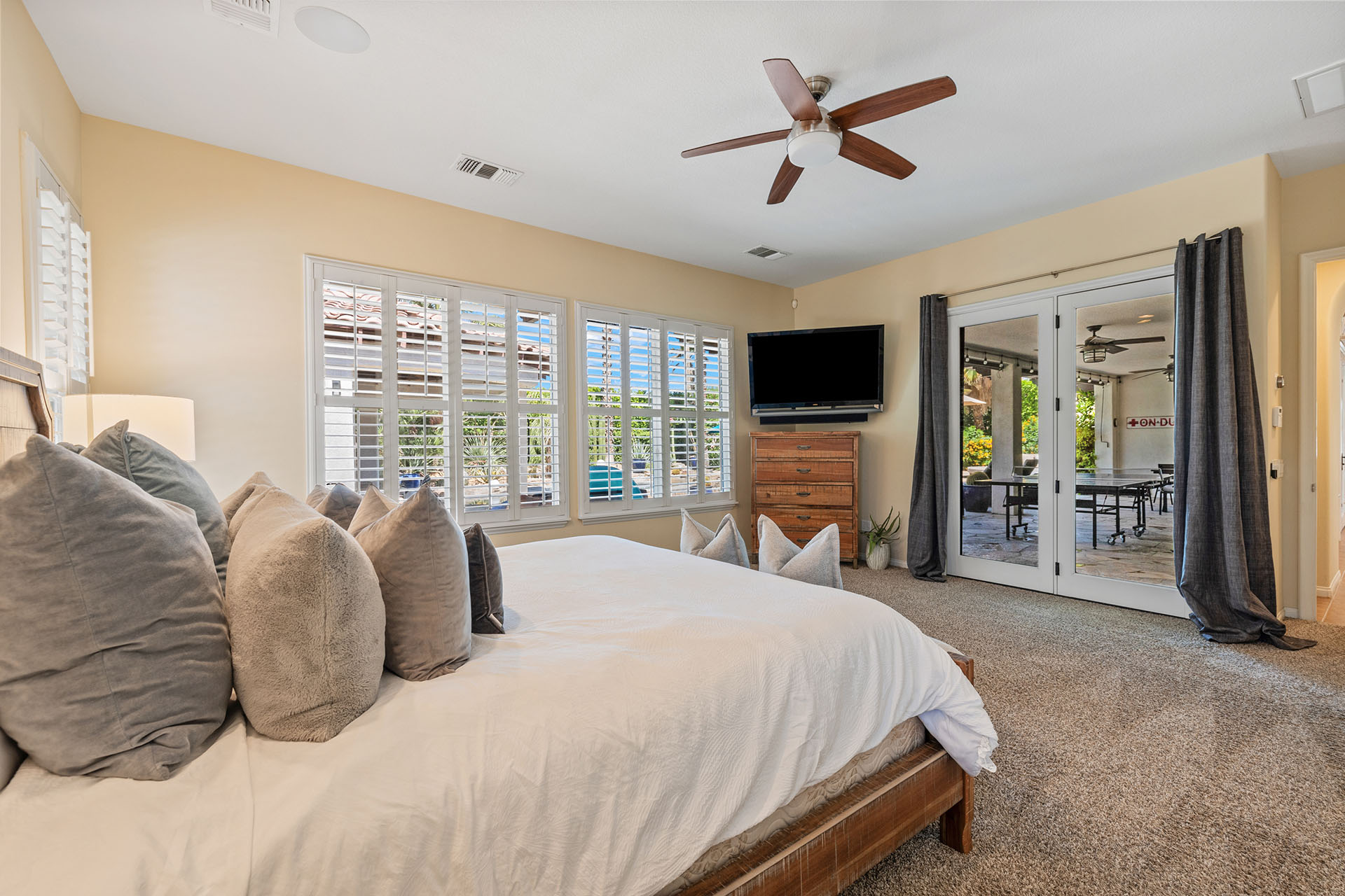 Cabana Palms A half acre desert oasis | Photo 29