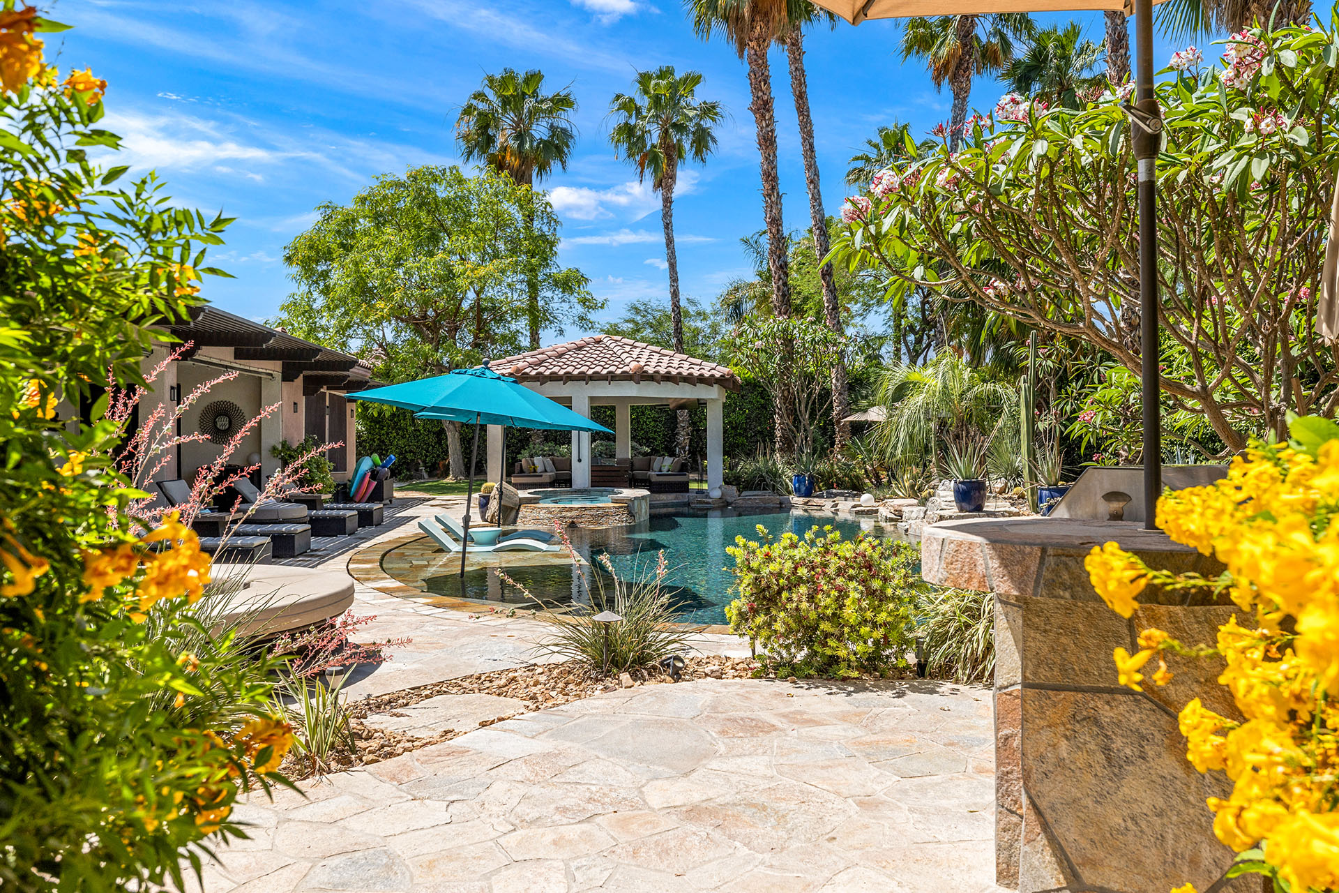 Cabana Palms A half acre desert oasis | Photo 47