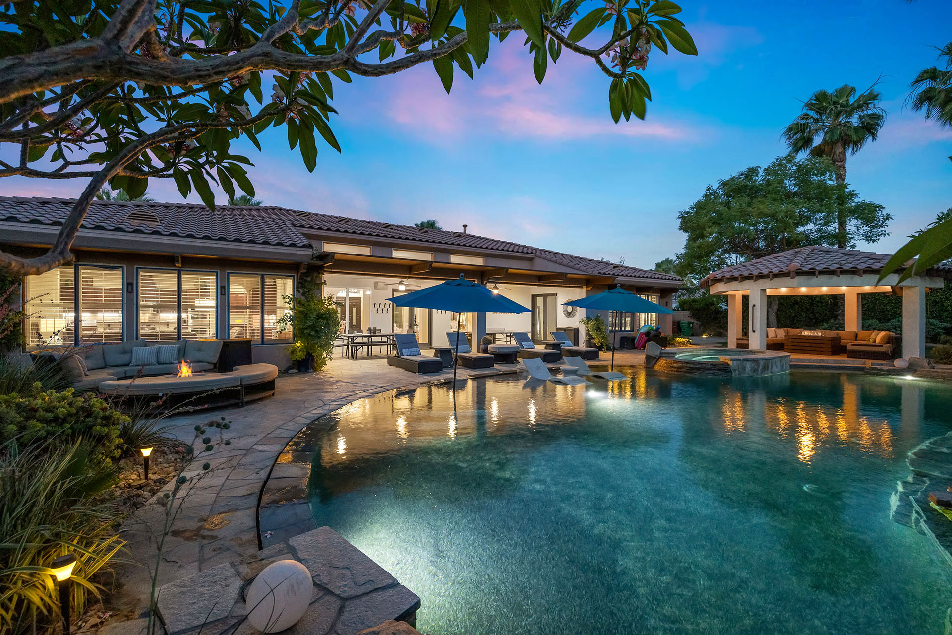 Cabana Palms A half acre desert oasis | Photo 60