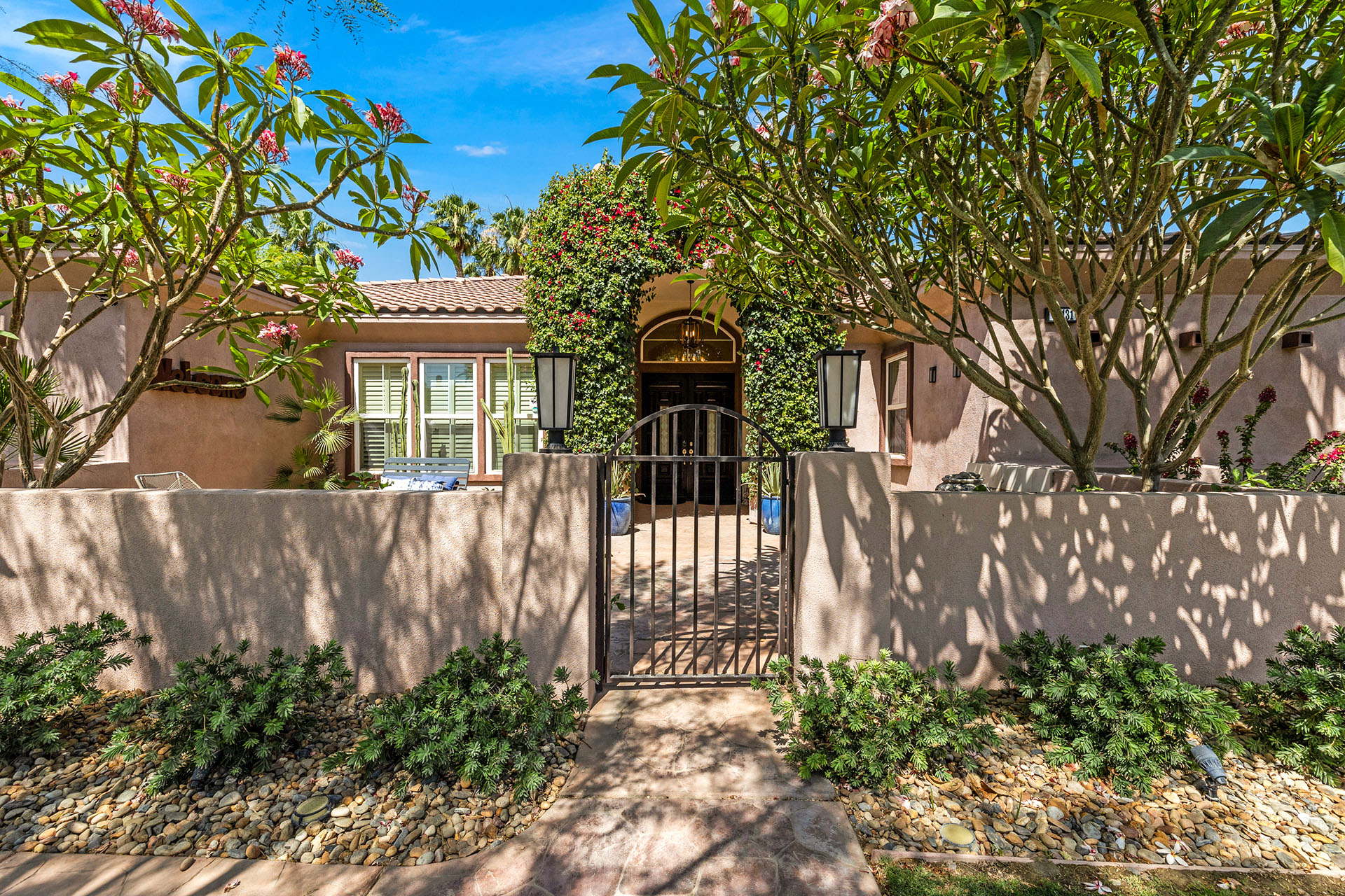 Cabana Palms A half acre desert oasis | Photo 57