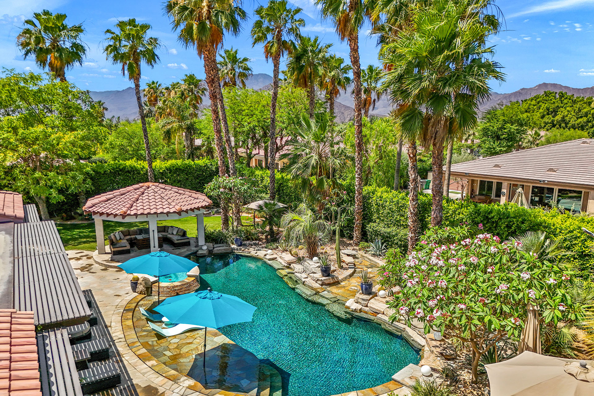 Cabana Palms A half acre desert oasis | Photo 13