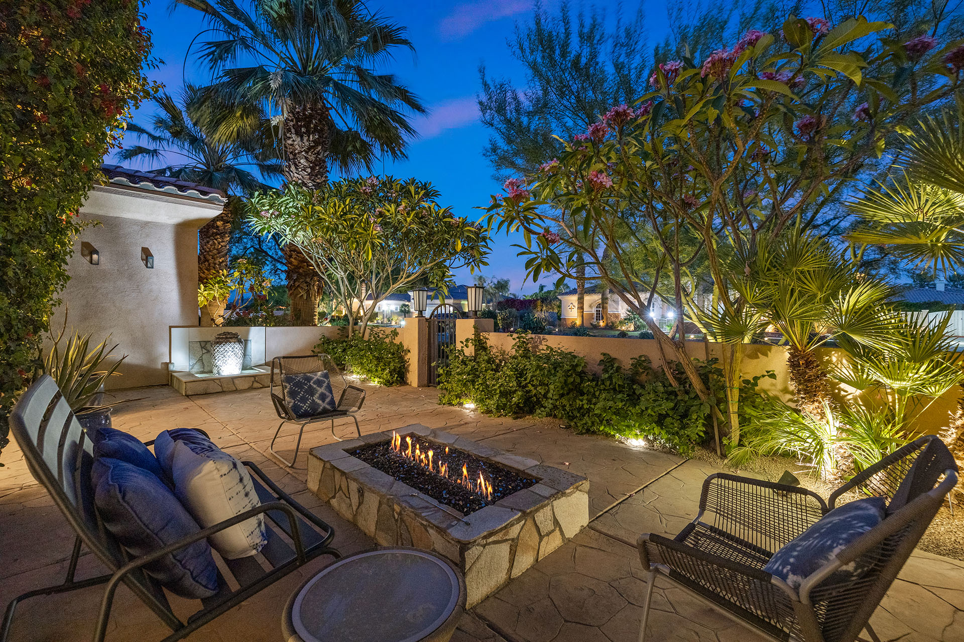 Cabana Palms A half acre desert oasis | Photo 59