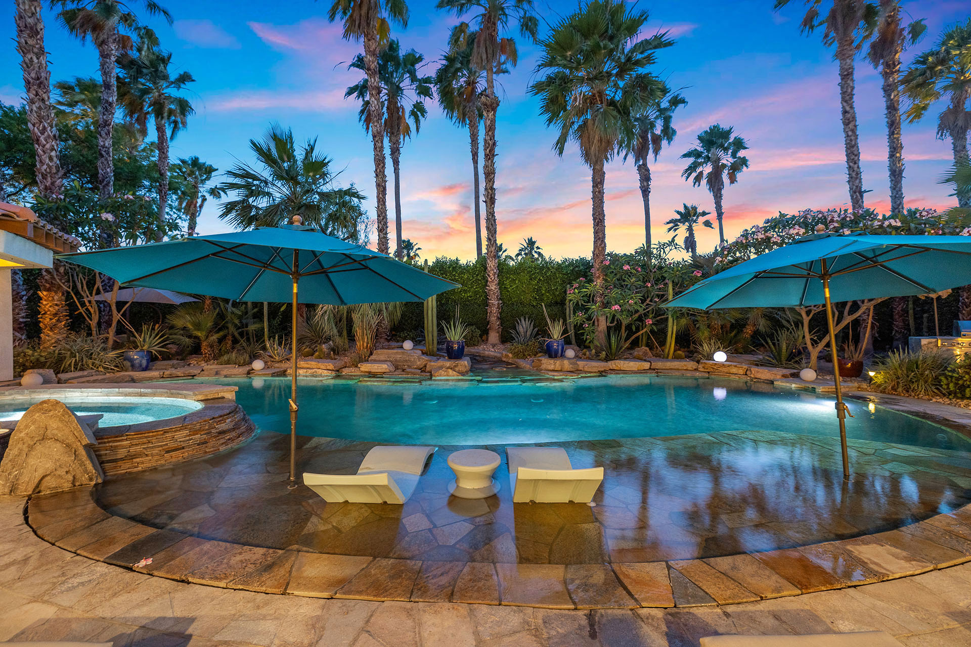 Cabana Palms A half acre desert oasis | Photo 10