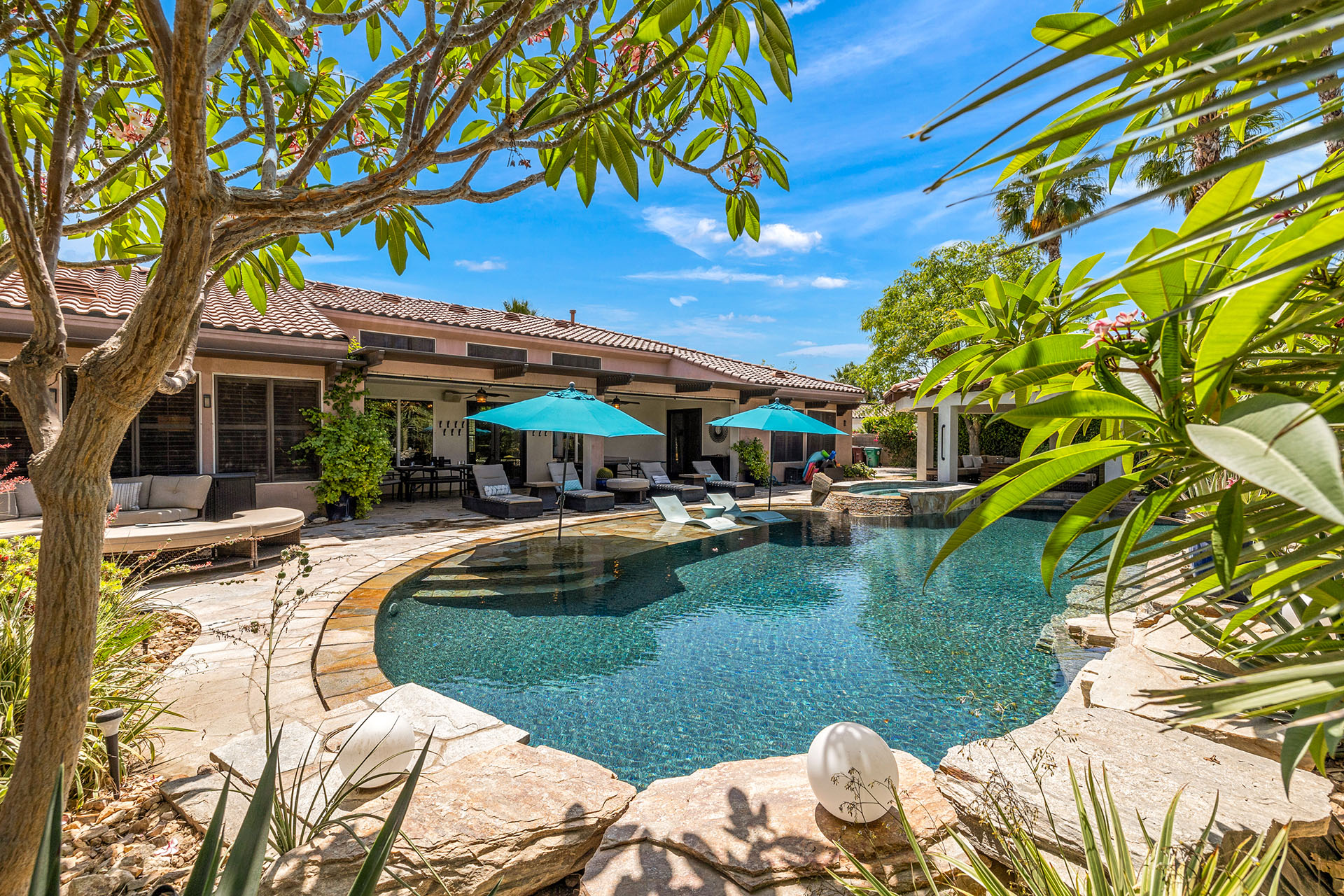 Cabana Palms A half acre desert oasis | Photo 46